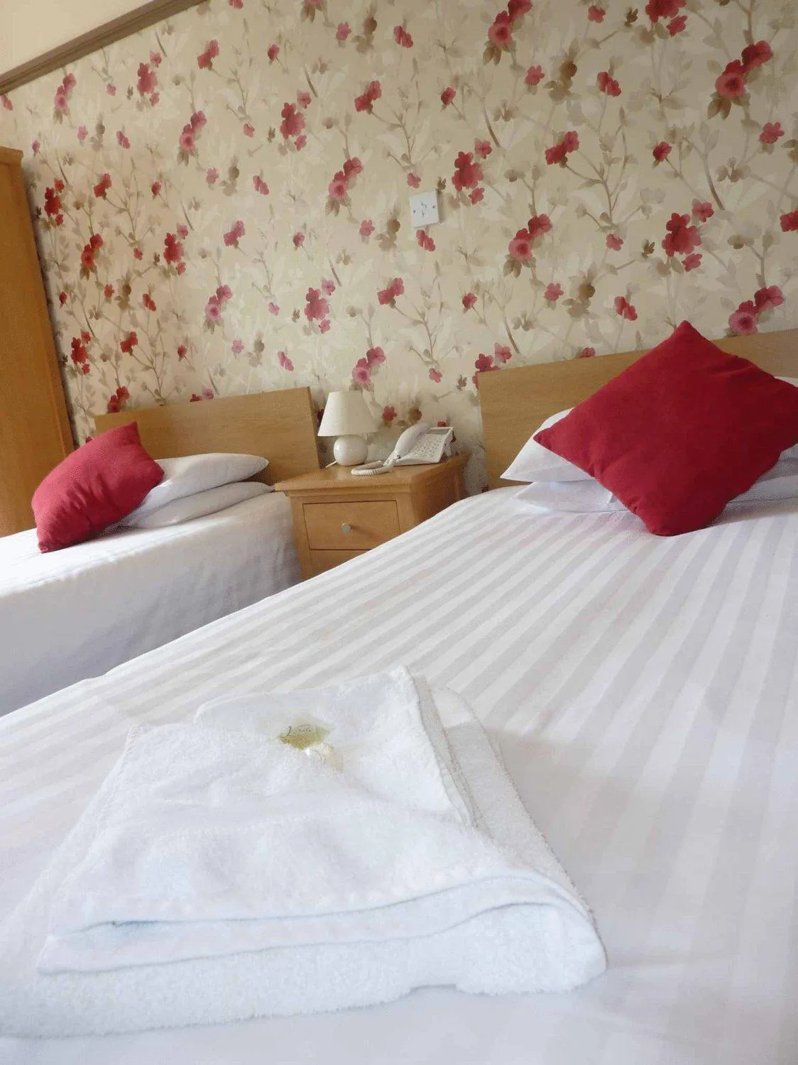 Bathroom, Bed in The Moorland Hotel