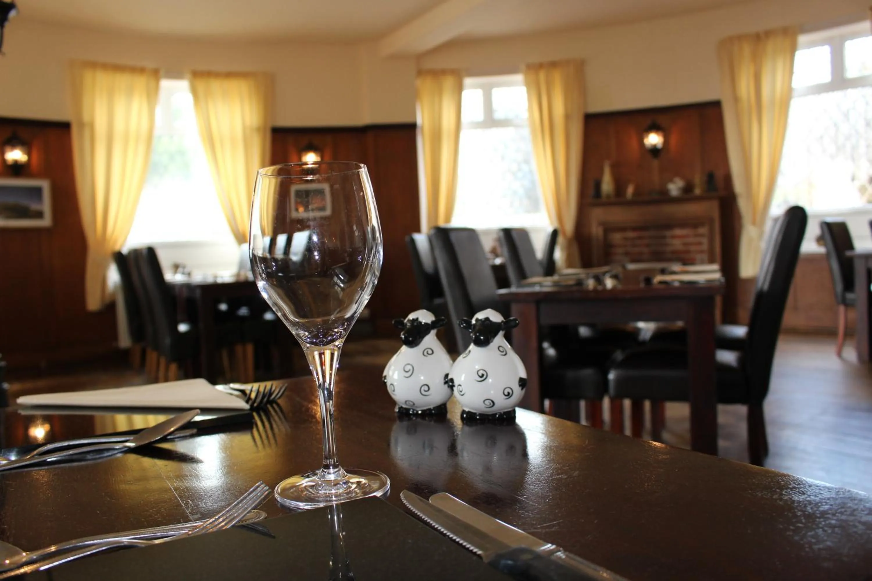 Restaurant/places to eat in The Moorland Hotel