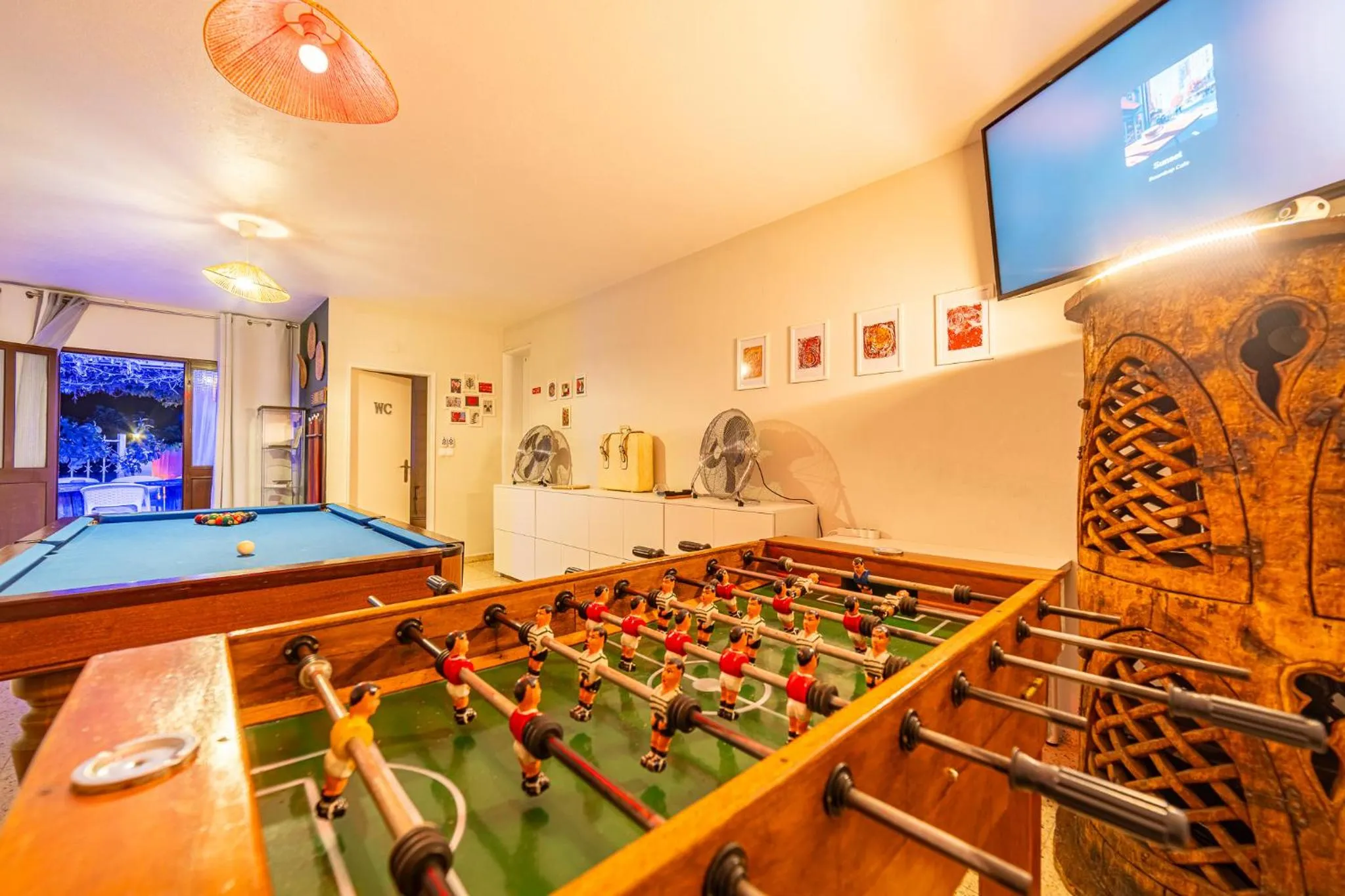 Communal lounge/ TV room in 4Ever Palace Design&Nature