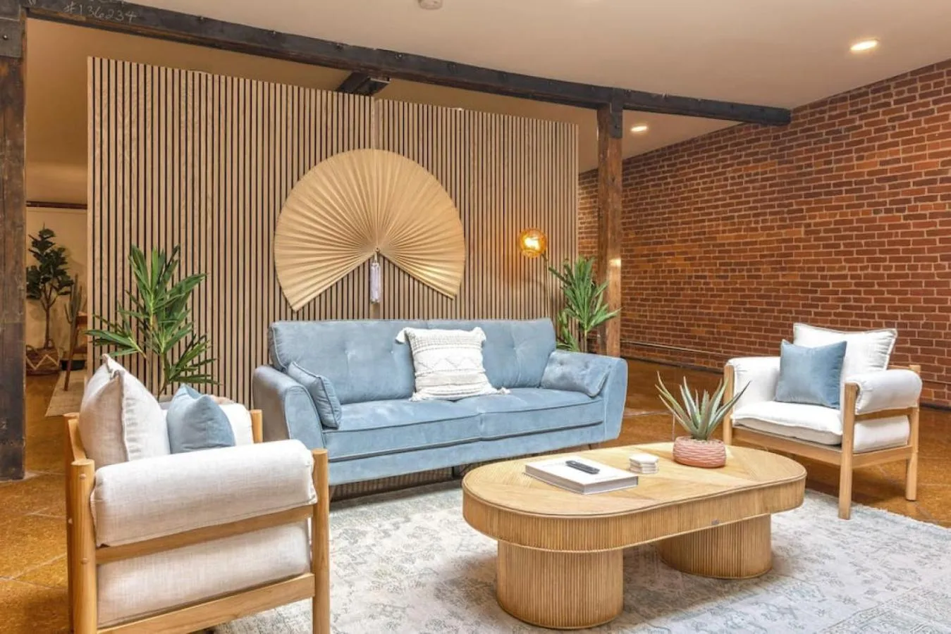 Deluxe 3BR Loft Walkable to Everything Downtown
