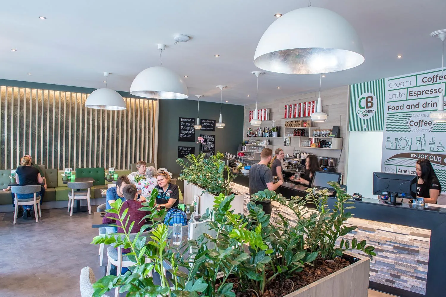 Restaurant/places to eat in City2Beach Hotel