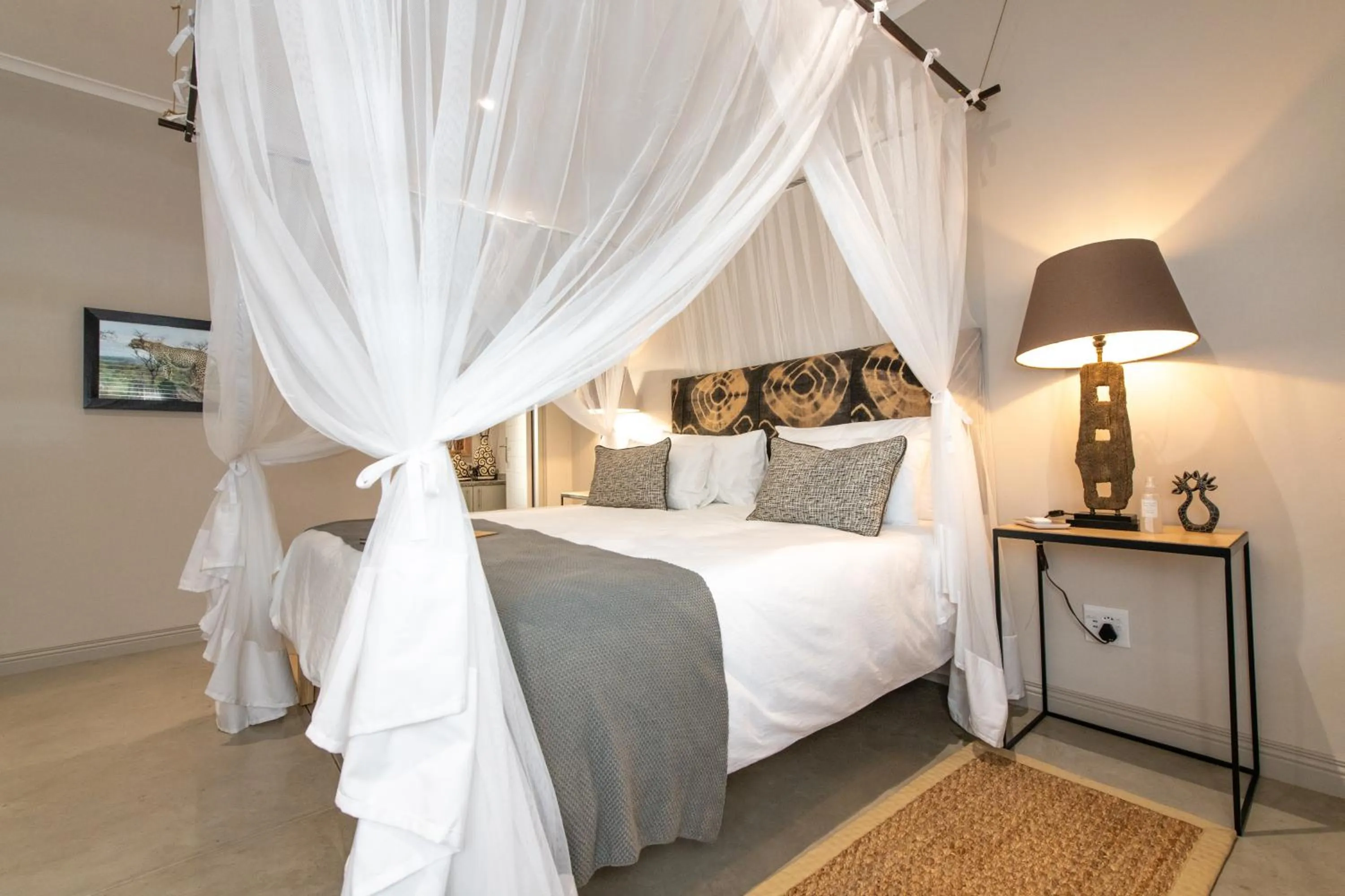 Bedroom, Bed in Nyaleti Lodge