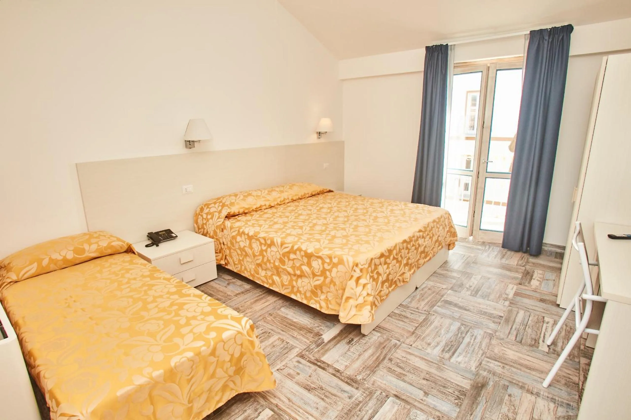 Bed in Hotel Muita di Mari