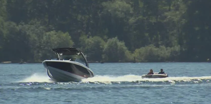 2 Kings Hot Tub Modern Cottage Hill Country
