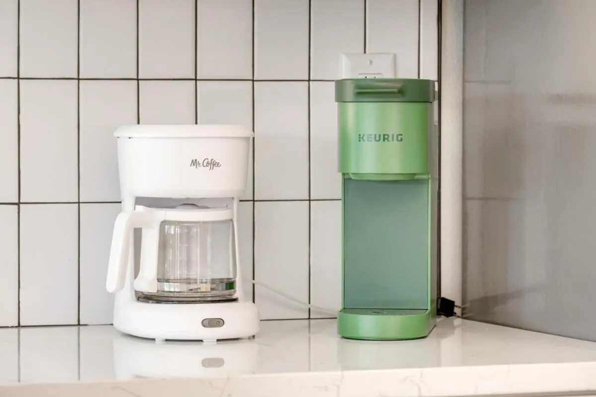 2 Kings Hot Tub Modern Cottage Hill Country