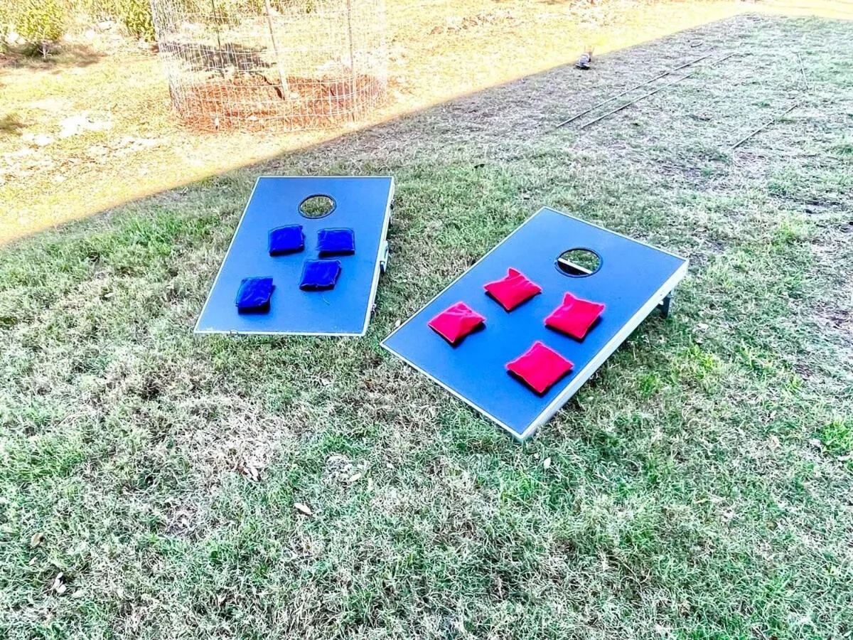 2 Kings Hot Tub Modern Cottage Hill Country