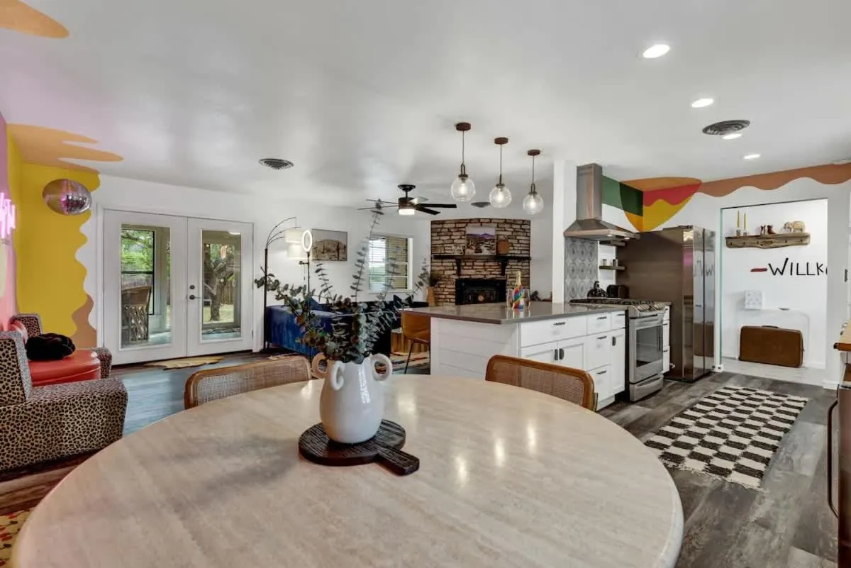 Dining area in Eclectic Fun Haus with Hot Tub - 3 Min Drive to Main