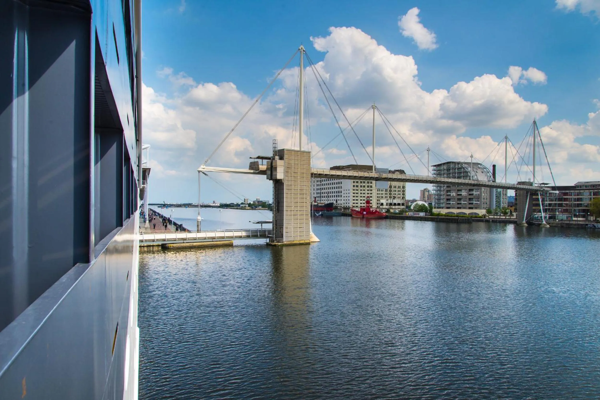 Area and facilities in Sunborn London Yacht Hotel