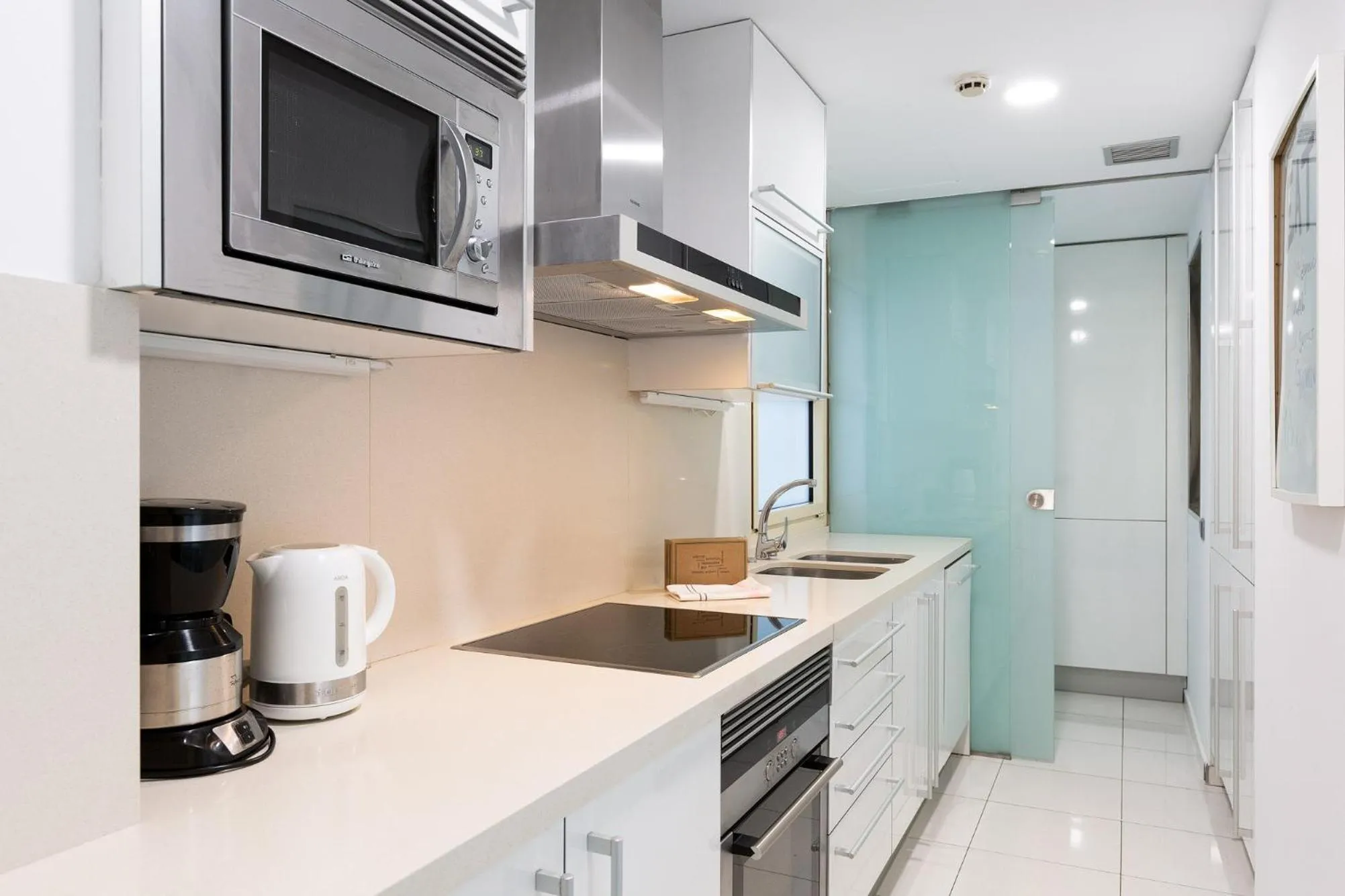 Kitchen or kitchenette in Ola Living Plaza Catalunya