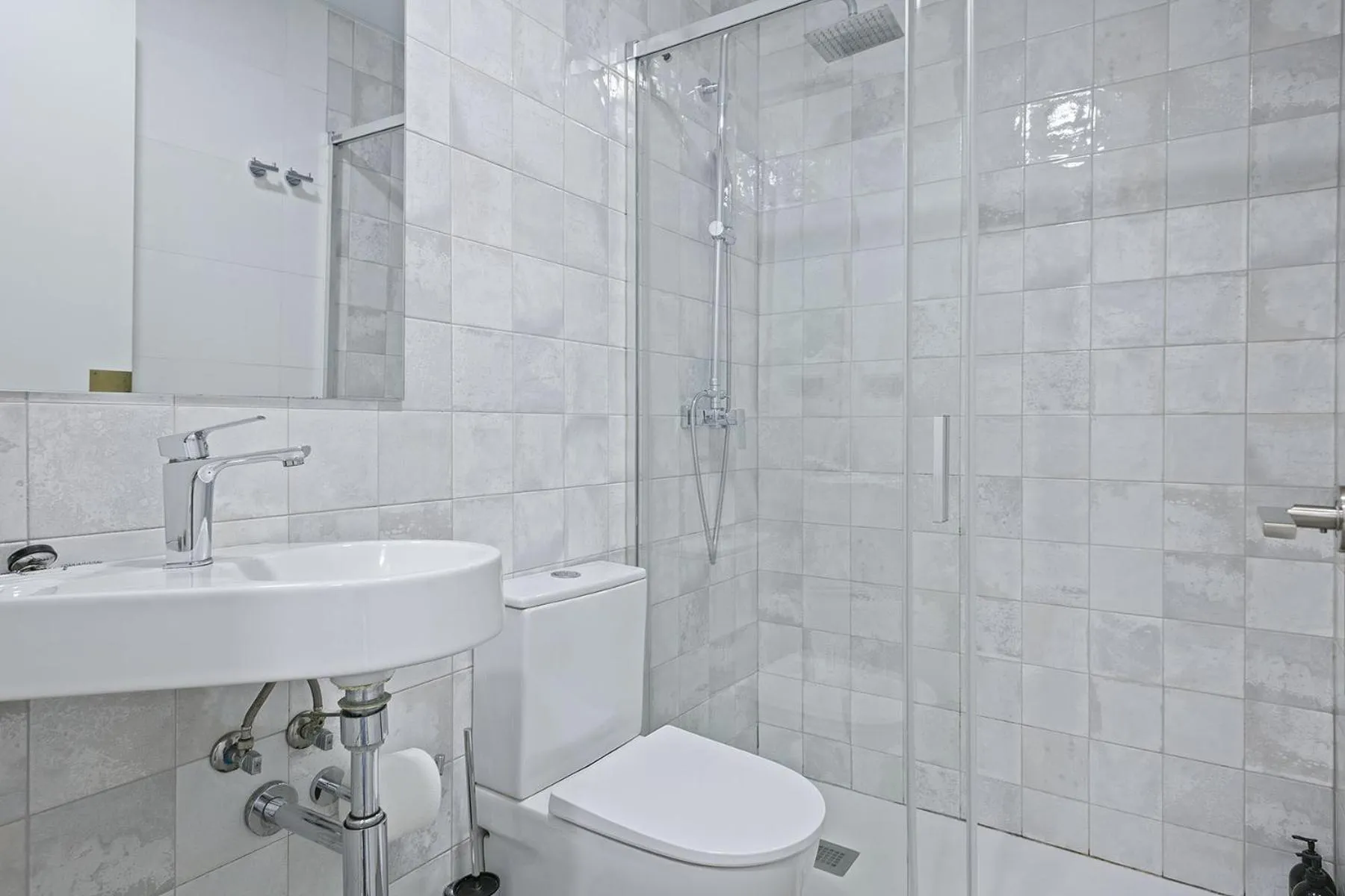 Bathroom in Ola Living Plaza Catalunya