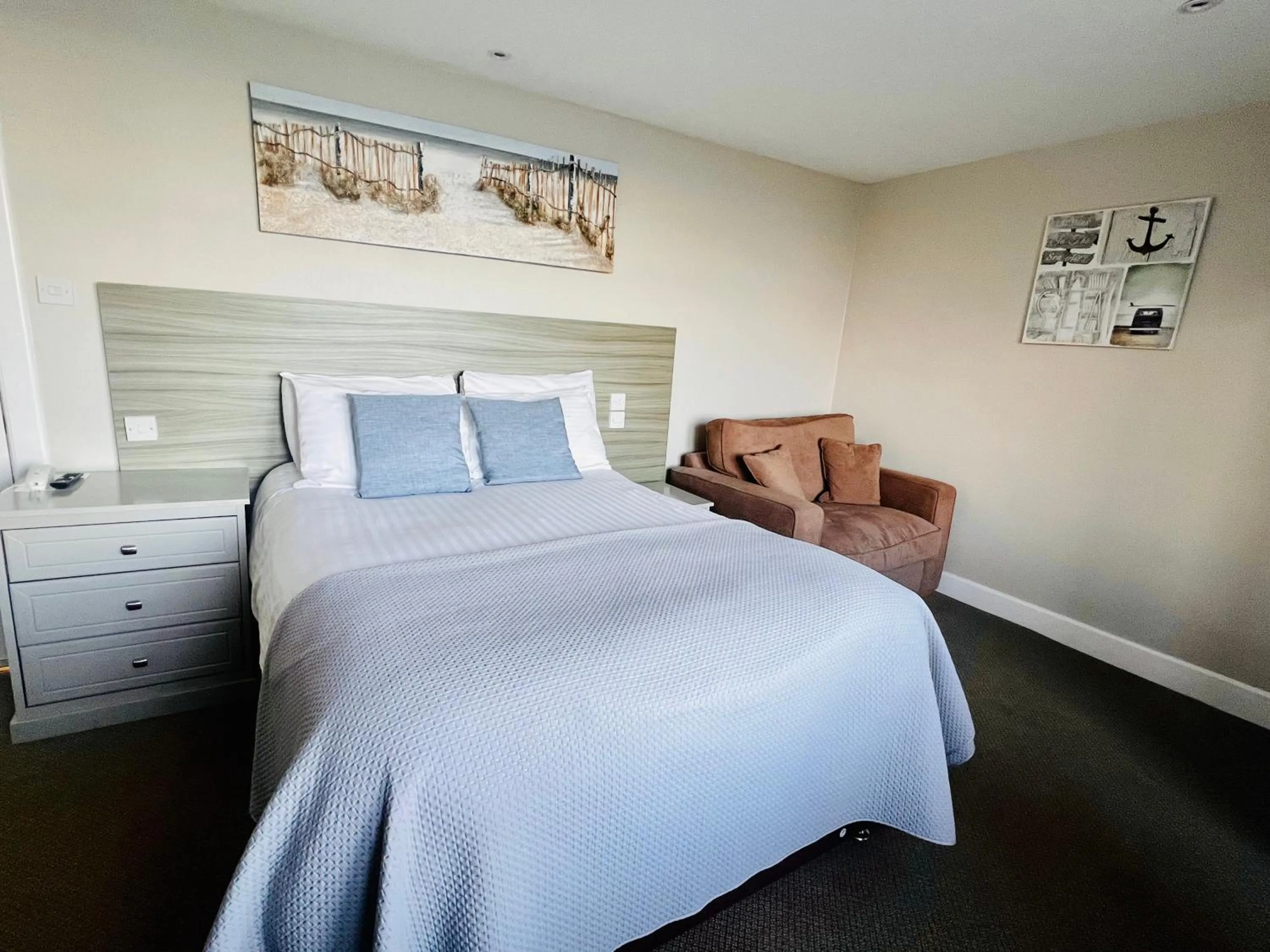 Bed in Cullen Bay Hotel