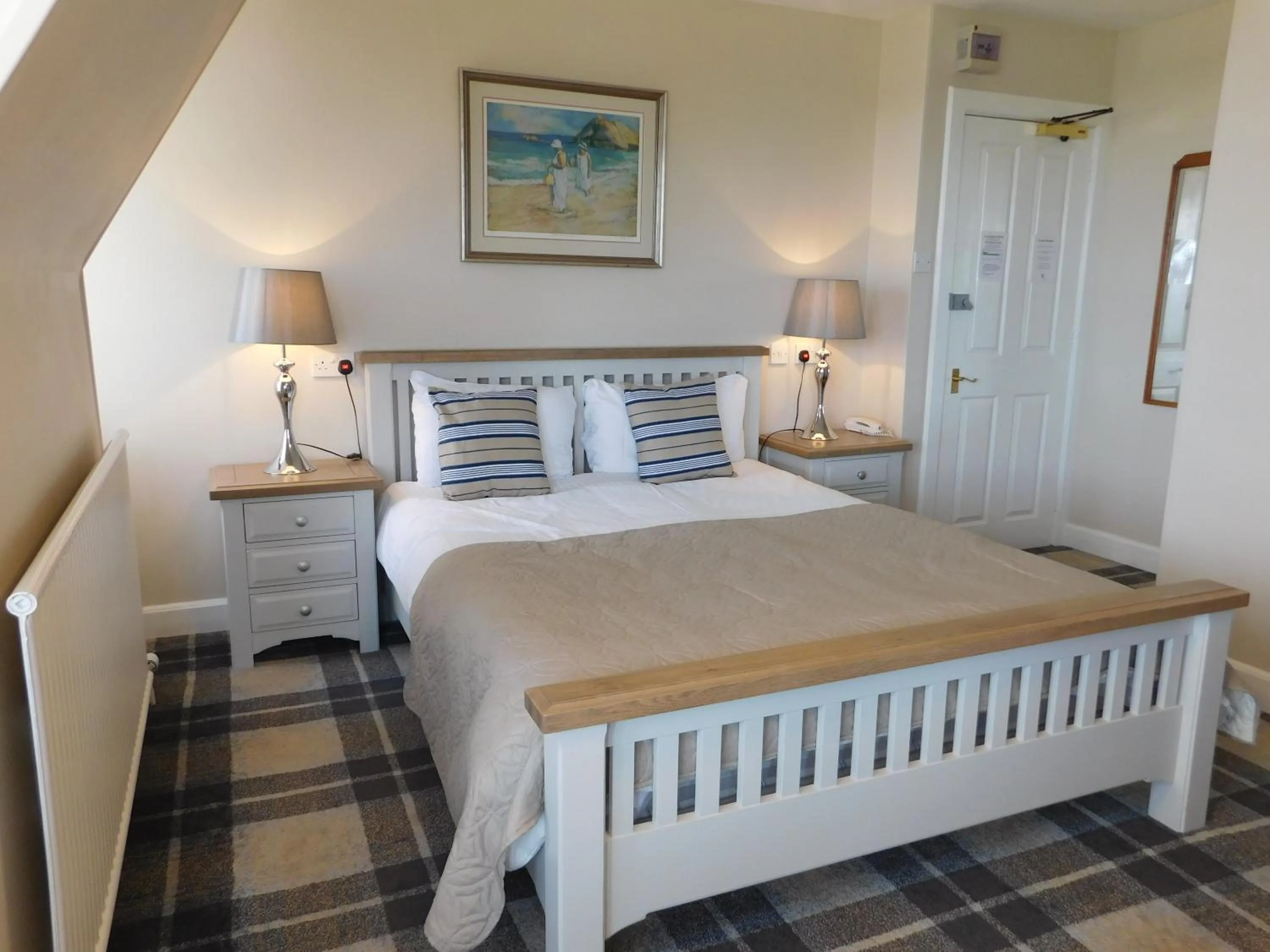 Bed in Cullen Bay Hotel