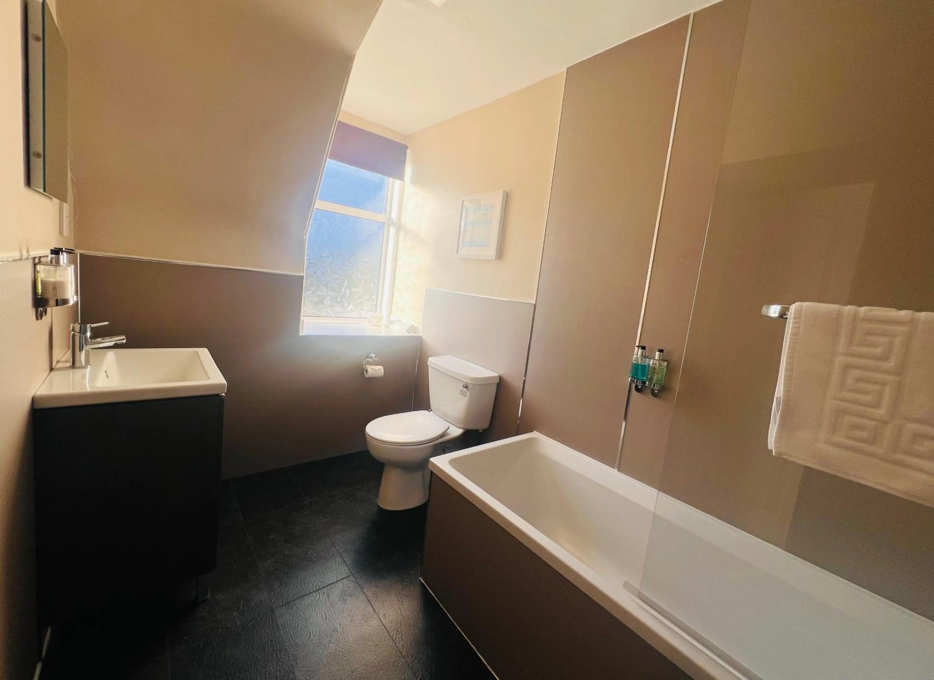 Shower in Cullen Bay Hotel