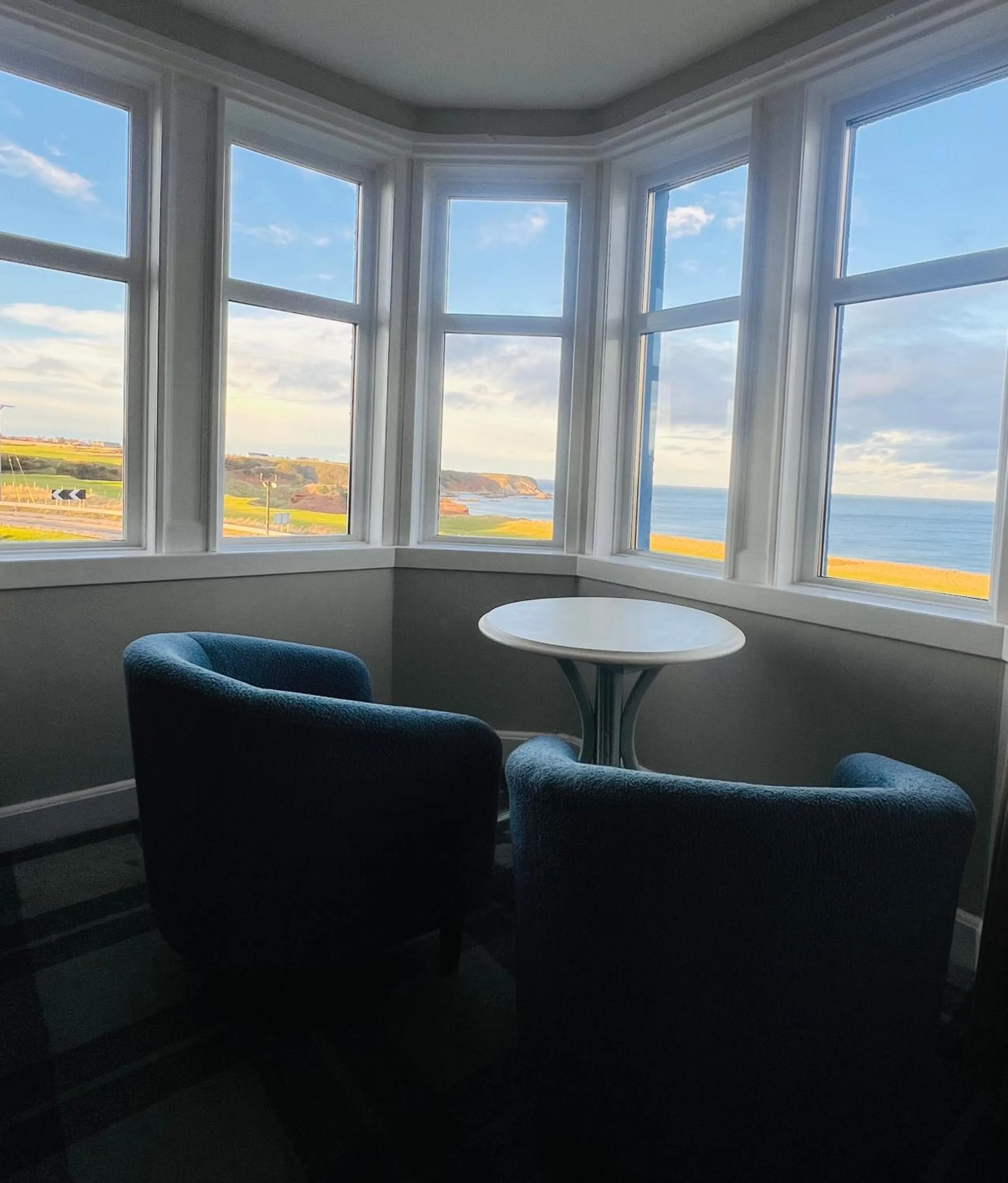 Seating area in Cullen Bay Hotel