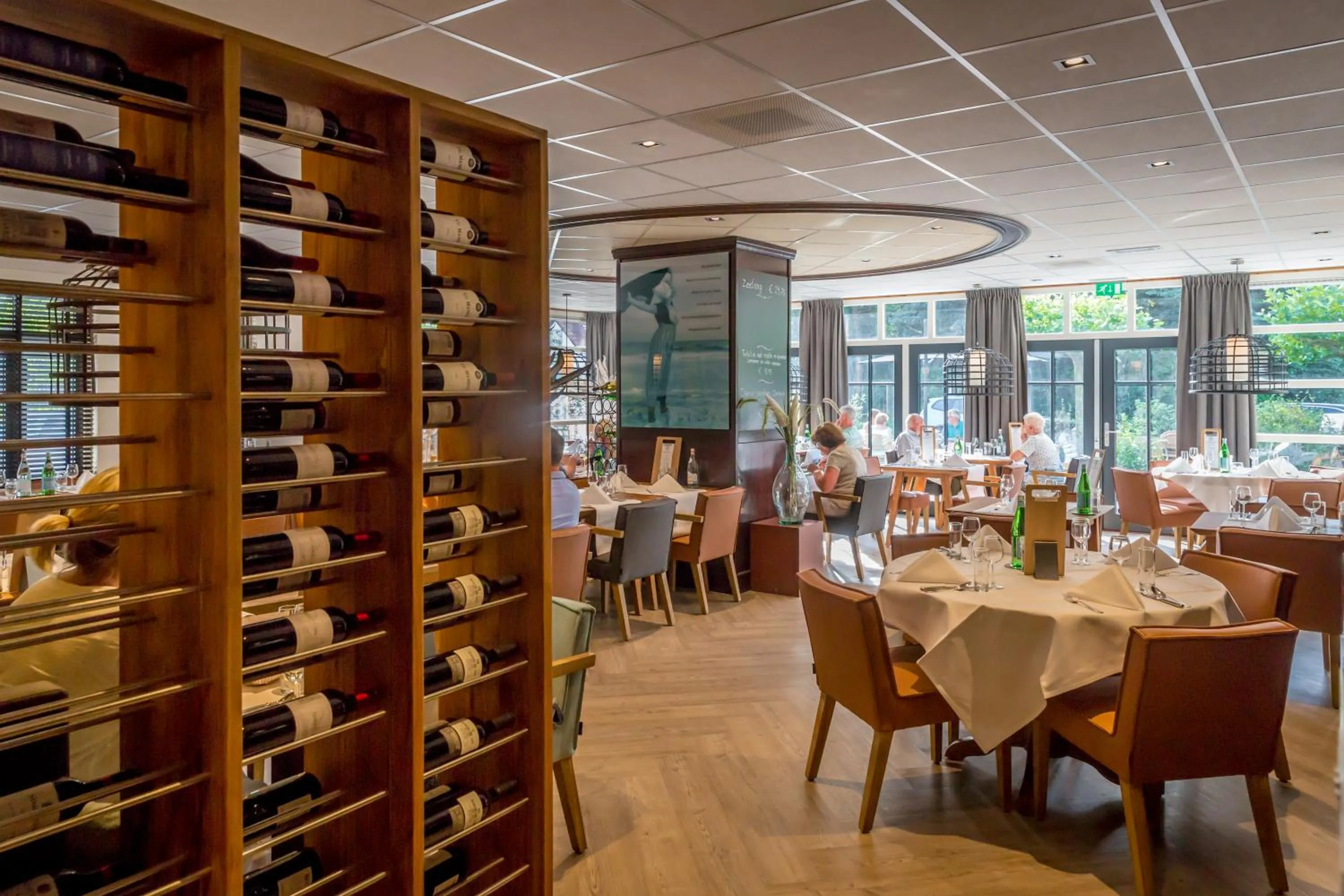 Restaurant/places to eat in Romantik Badhotel Renesse