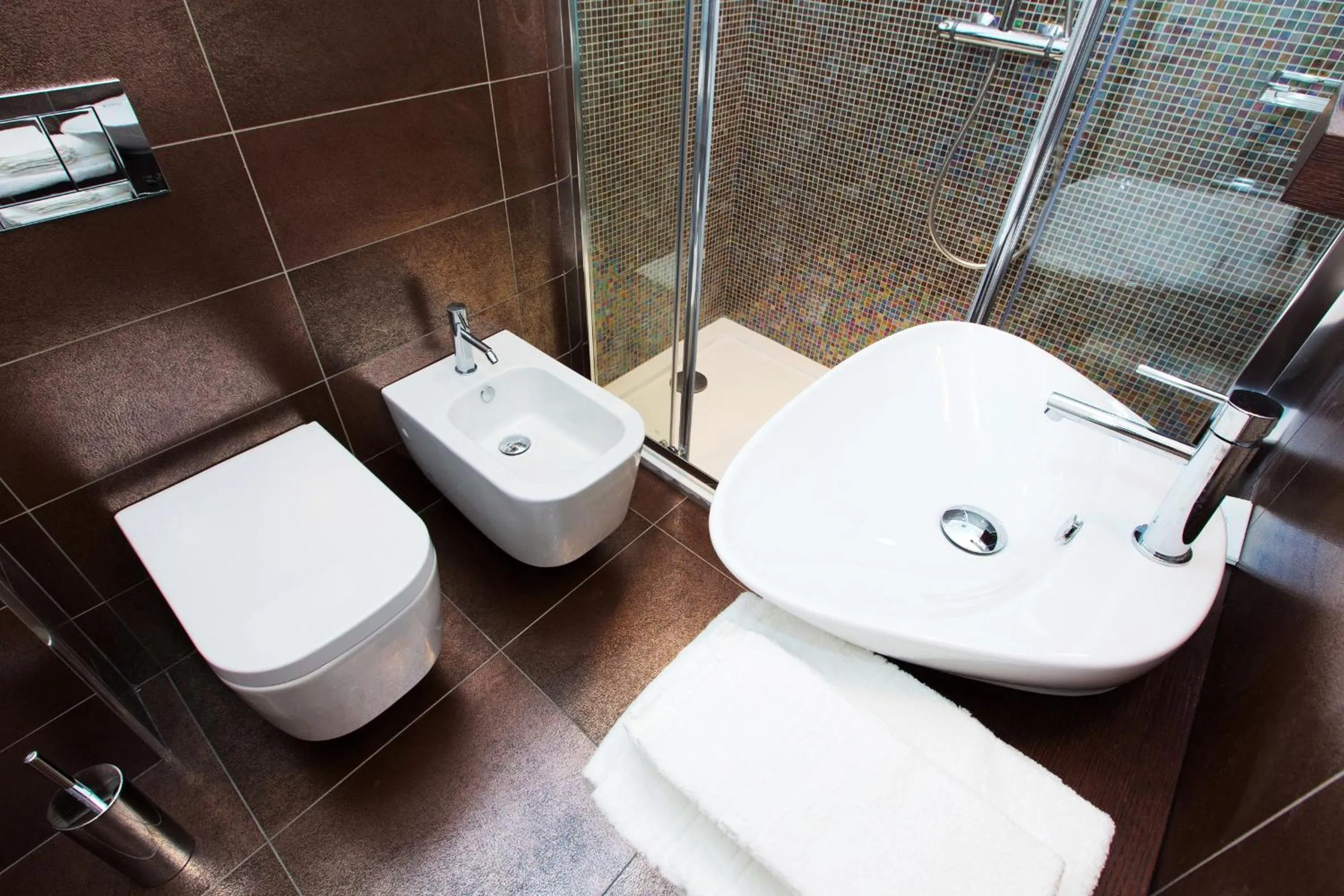 Bathroom in Hotel Mainè