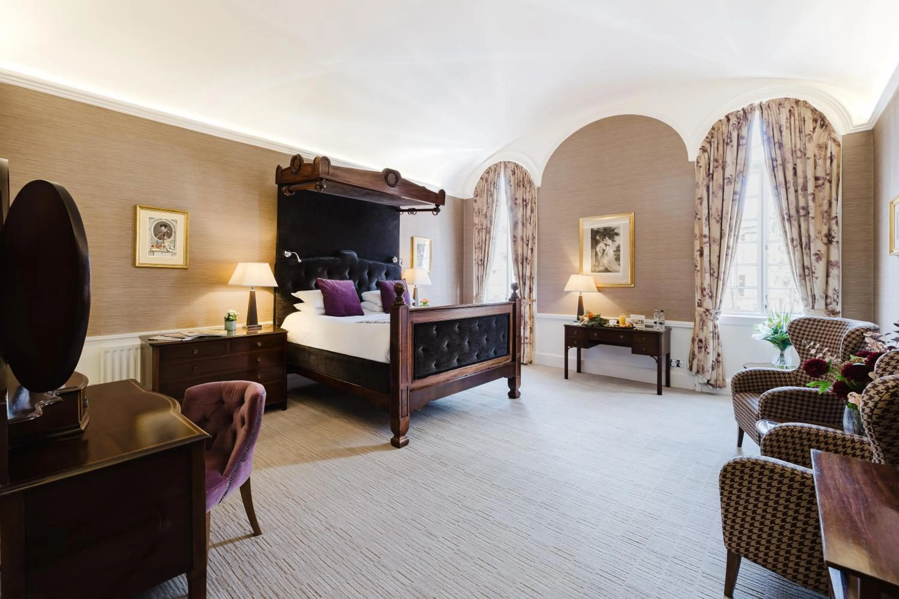 Bed in Winchester Royal Hotel