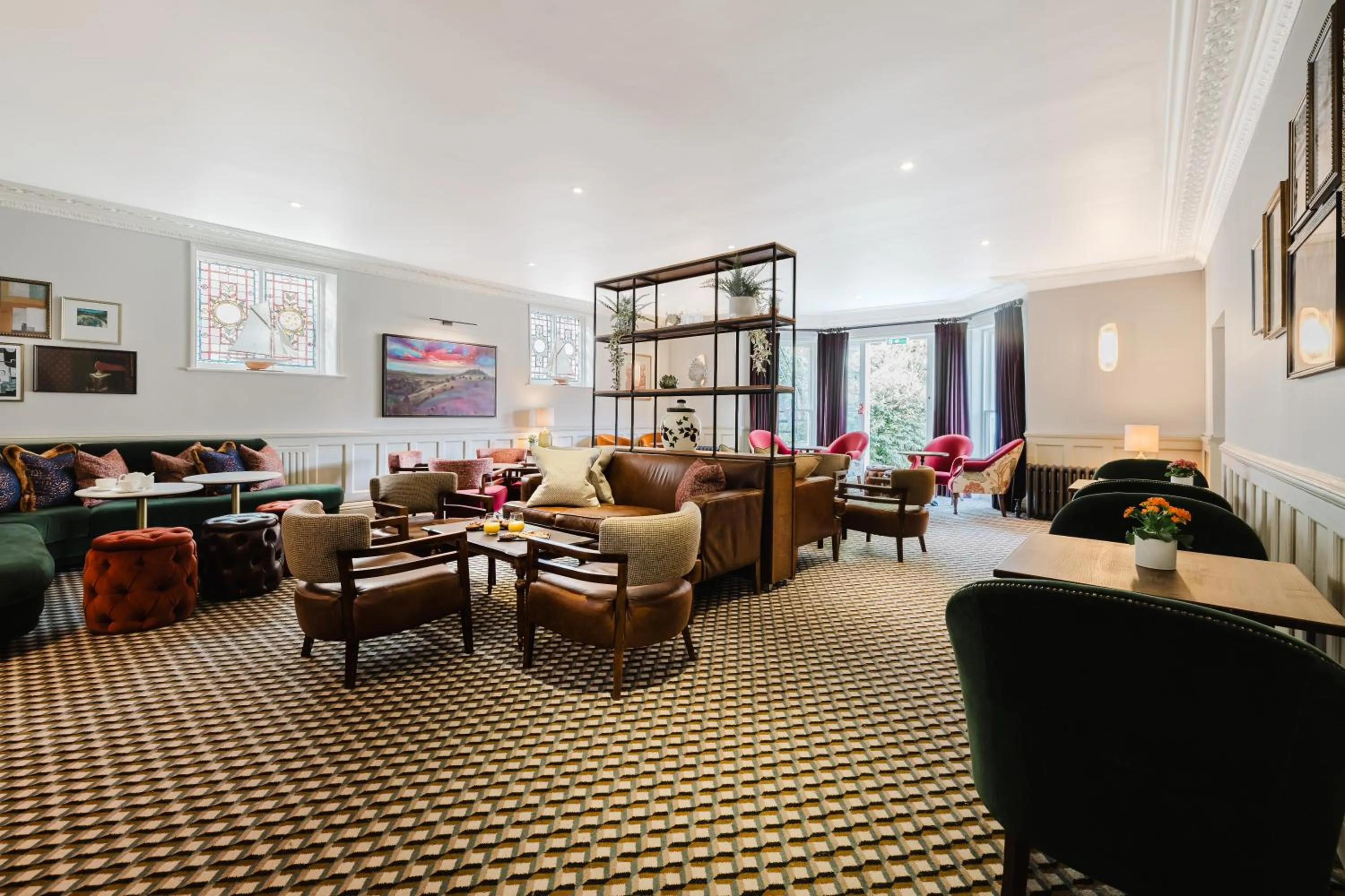 Seating area in Winchester Royal Hotel