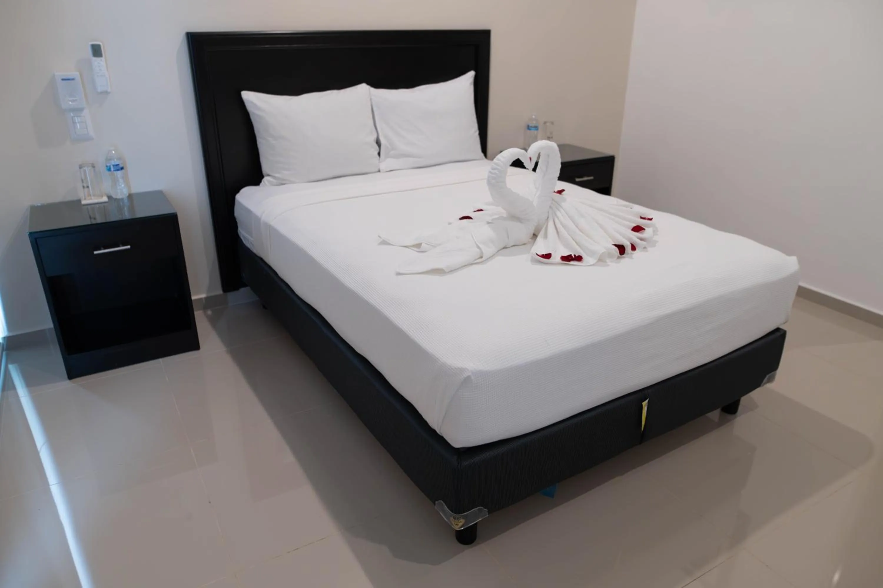Bedroom, Bed in Hotel & Suites Yuca Ville Siglo XXI