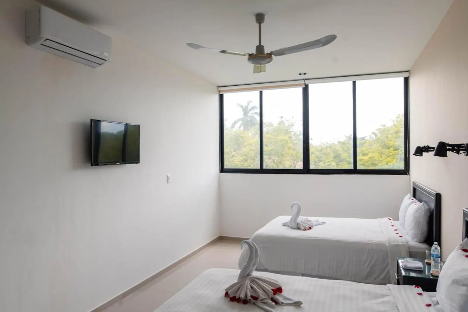 Bedroom, Bed in Hotel & Suites Yuca Ville Siglo XXI