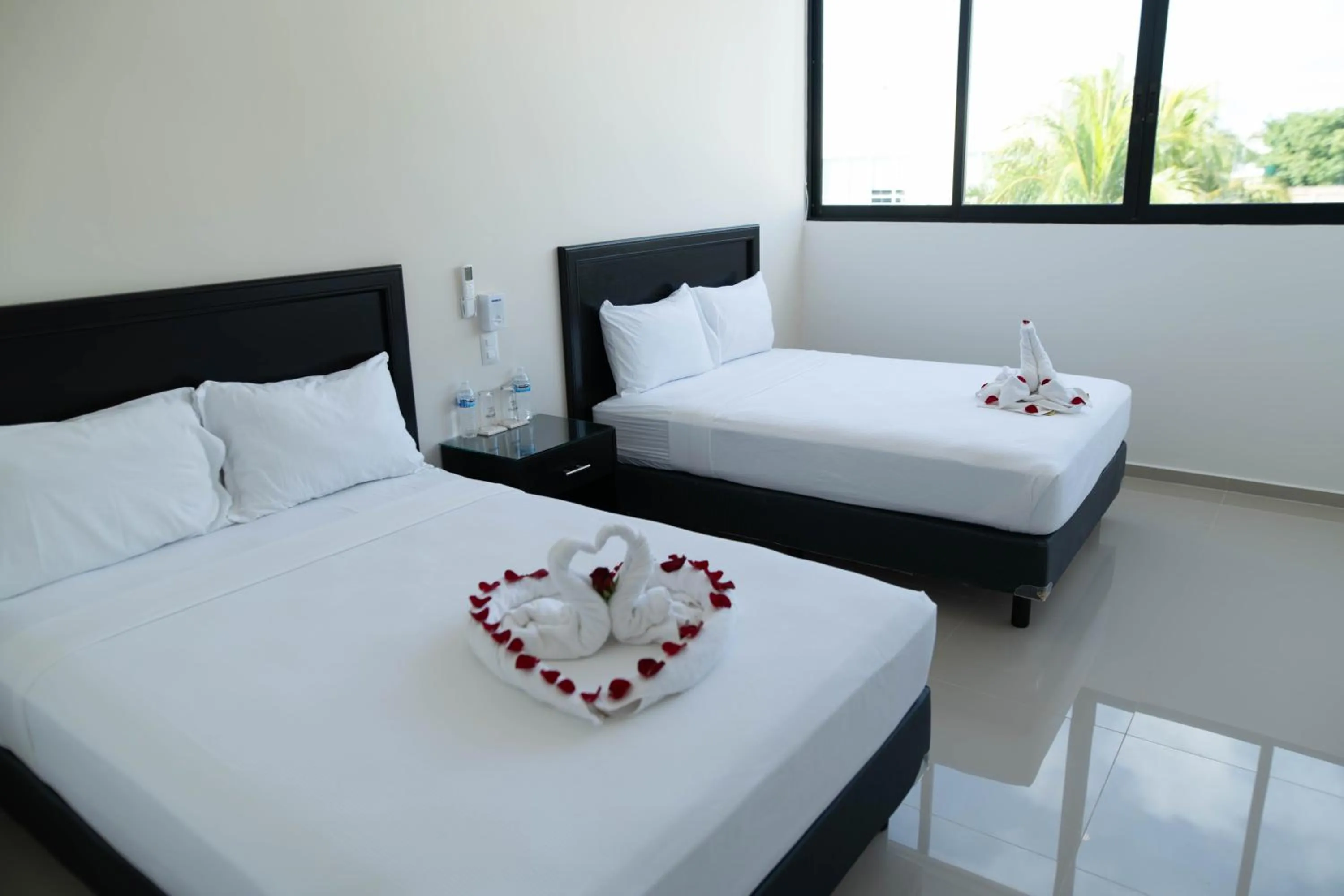 Bedroom, Bed in Hotel & Suites Yuca Ville Siglo XXI