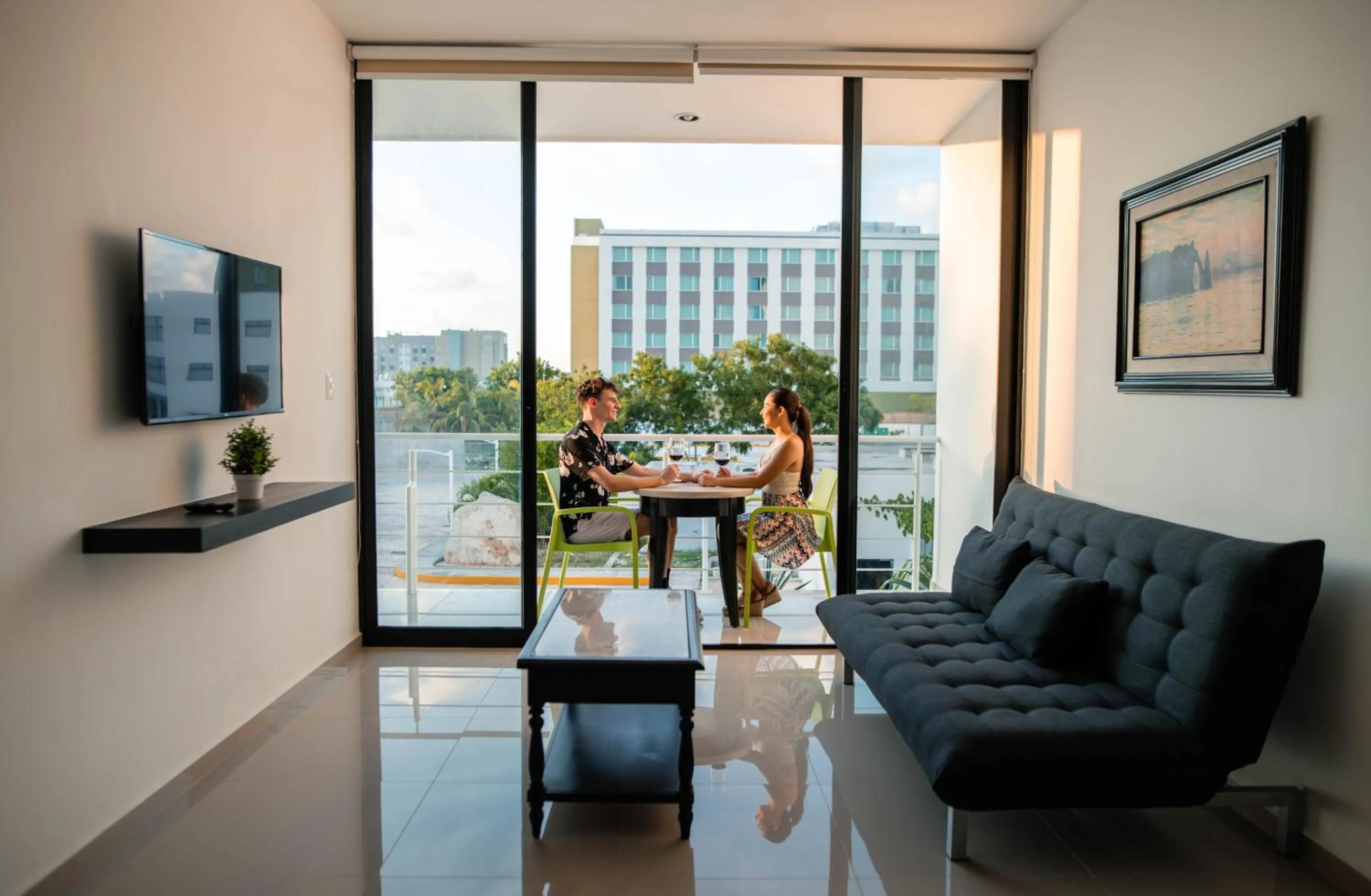 TV and multimedia in Hotel & Suites Yuca Ville Siglo XXI