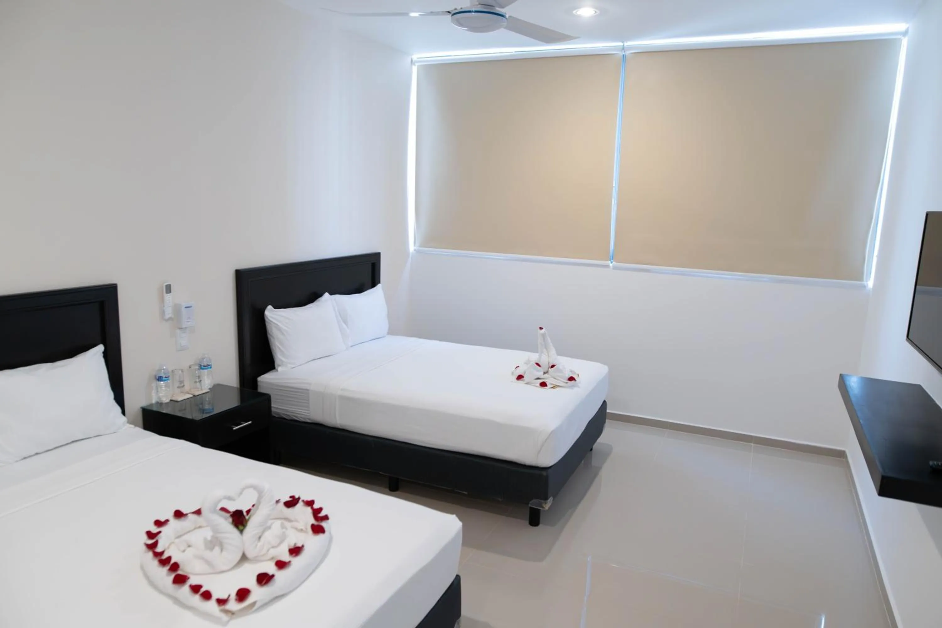 Bedroom, Bed in Hotel & Suites Yuca Ville Siglo XXI