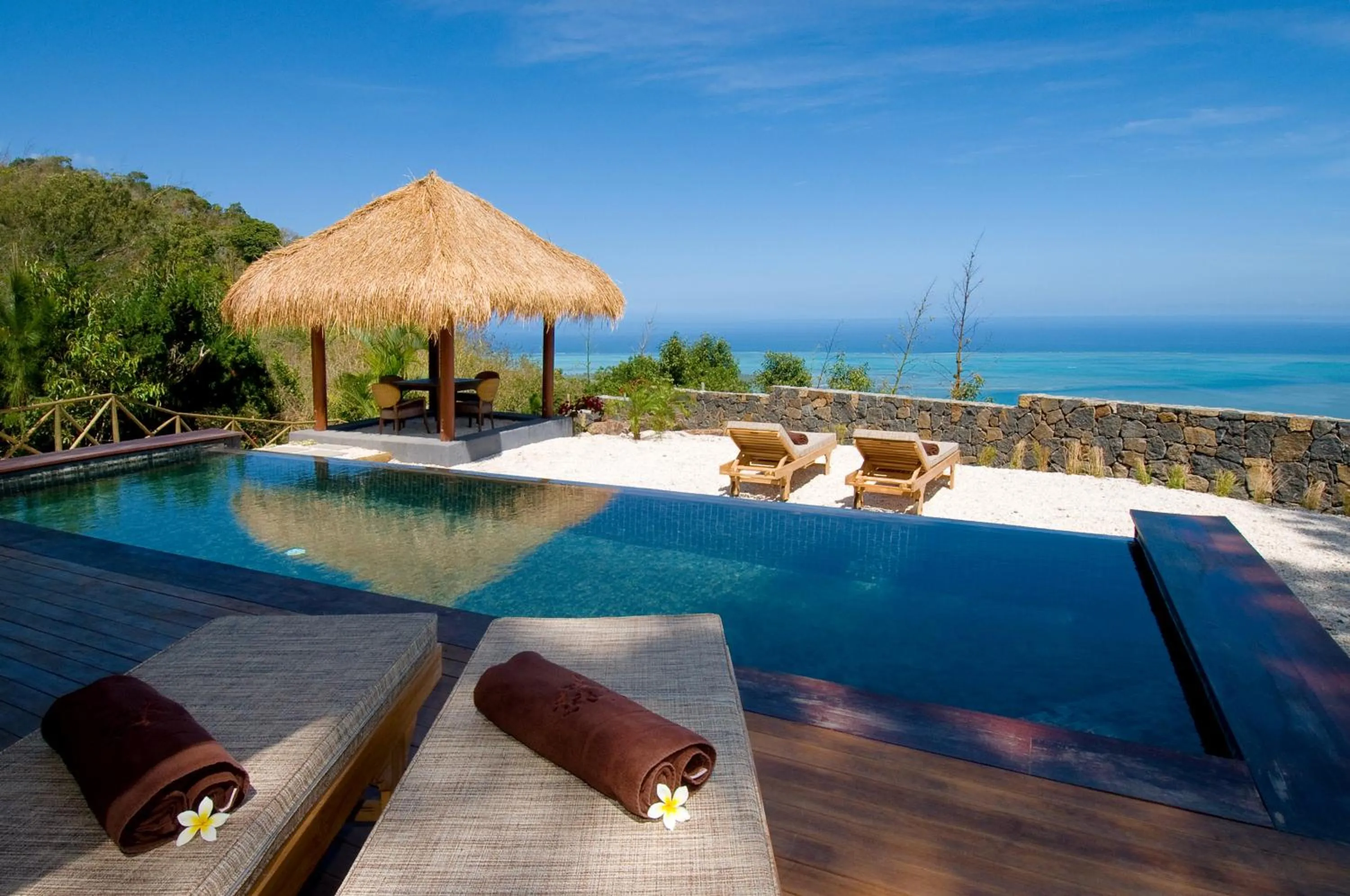 Pool view in Lakaz Chamarel Exclusive Lodge