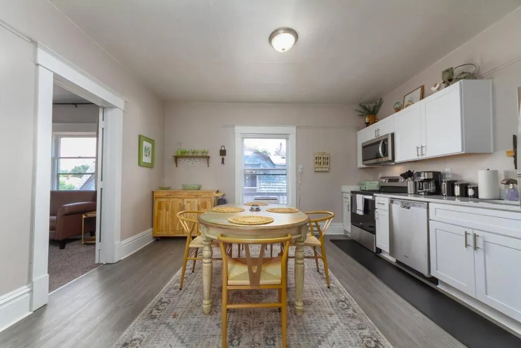 Historic 2 KING BED 1 Bath Near Downtown Spokane