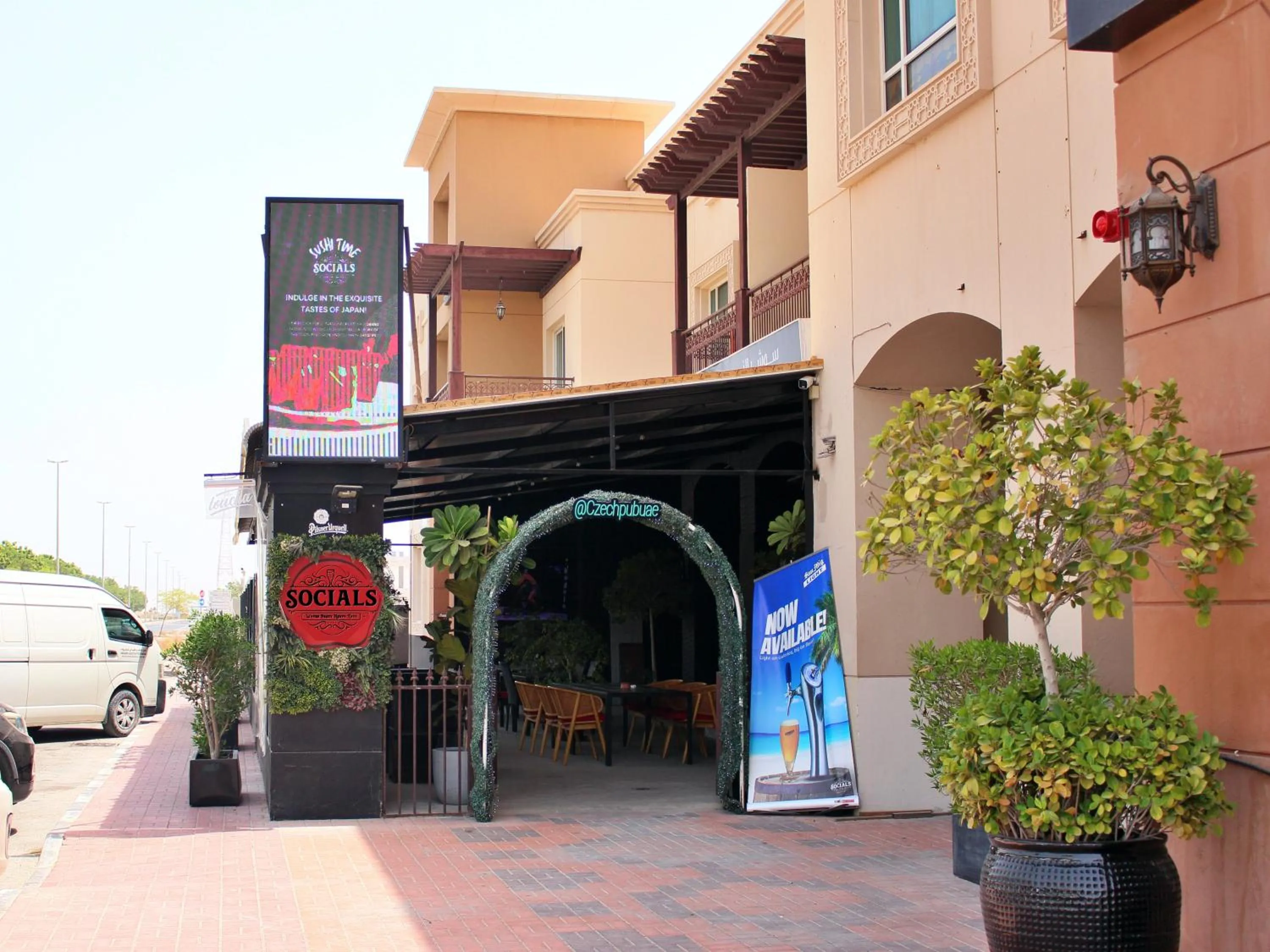 Restaurant/places to eat in Mughal Suites