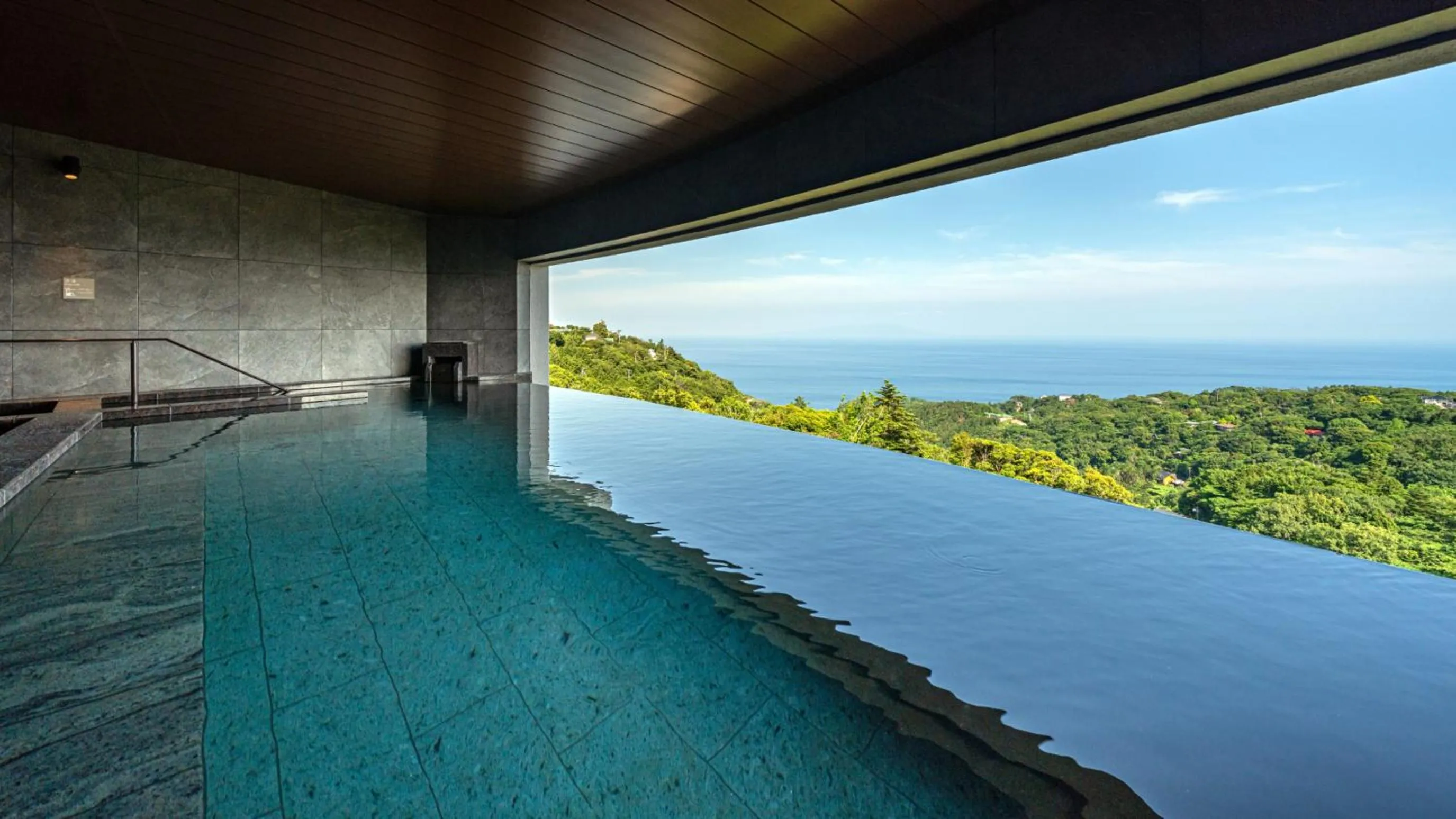 Izu Hotel Resort & Spa