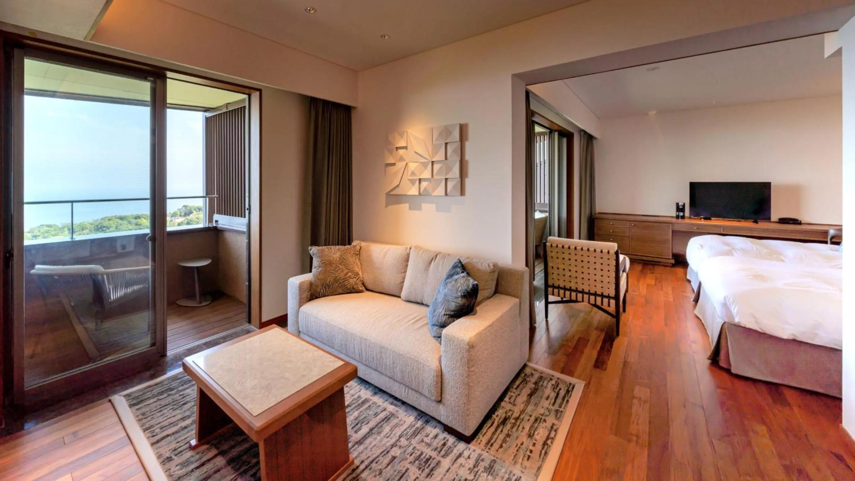 Bed in Izu Hotel Resort & Spa