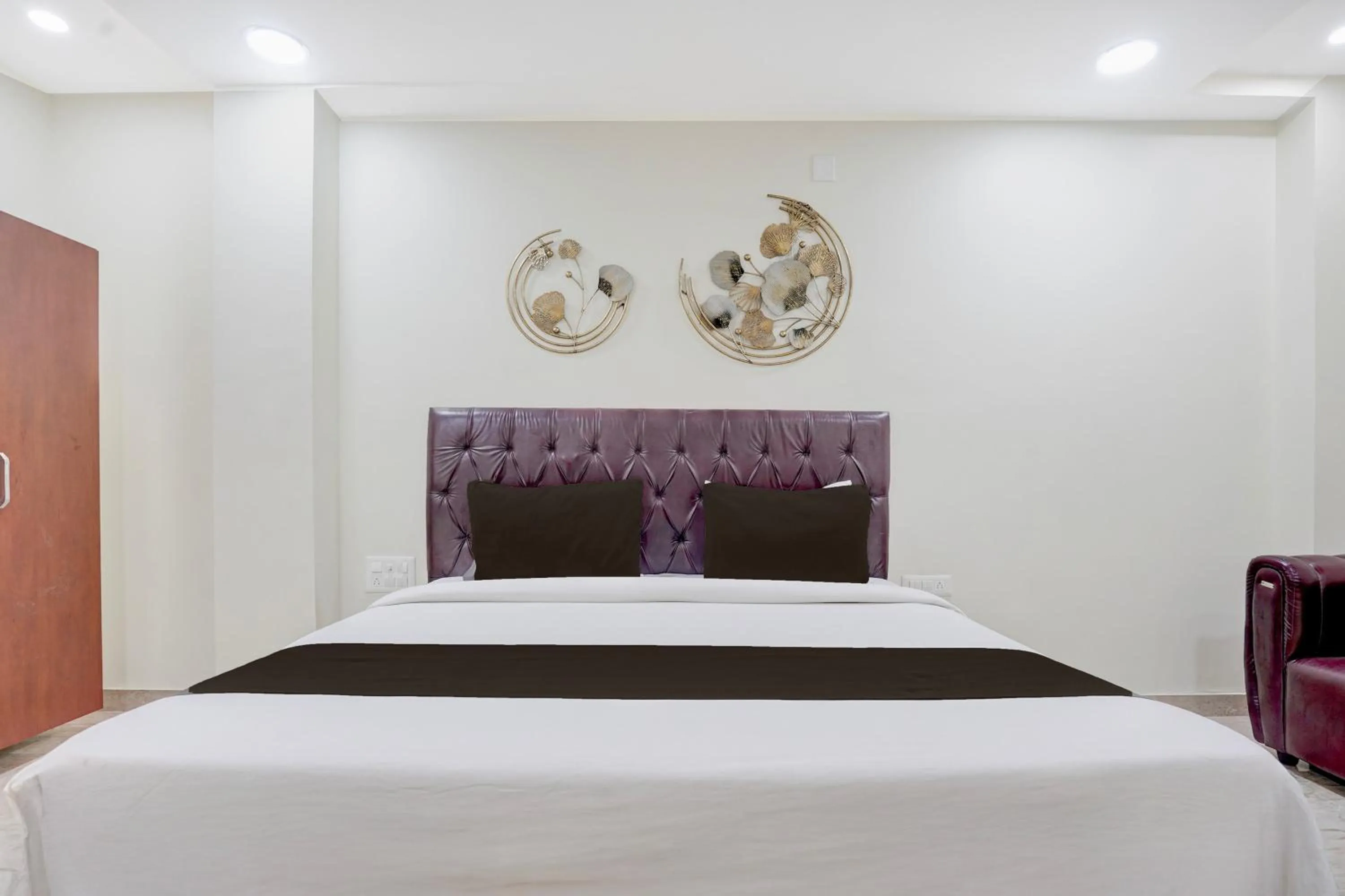 Bedroom, Bed in Hotel O Magunta Layout Nellore Formerly The Paradise Guest Inn