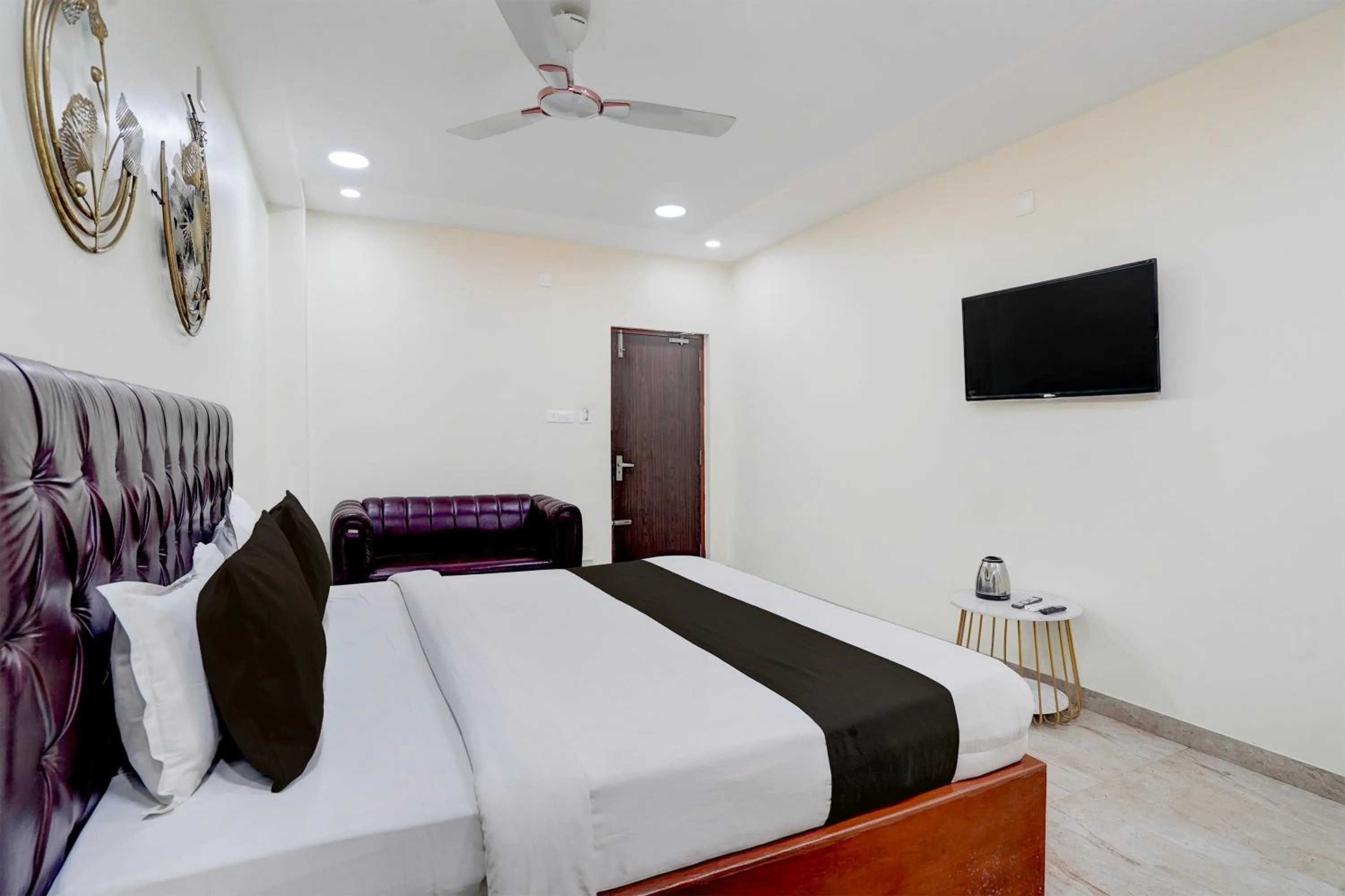 Bedroom, Bed in Super Hotel O Magunta Layout Nellore Formerly The Paradise Guest Inn