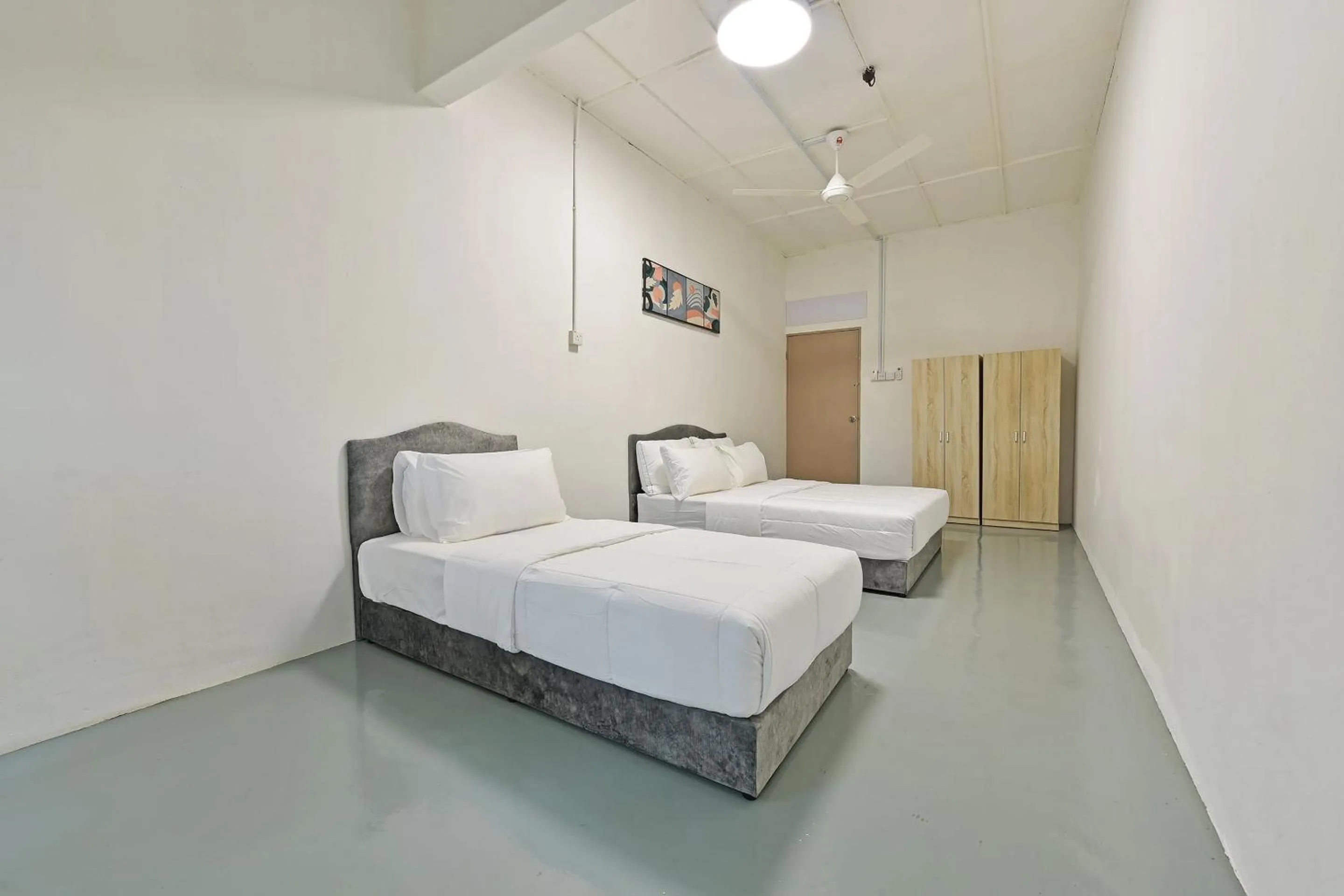 Bedroom, Bed in Hotel O S Homestay