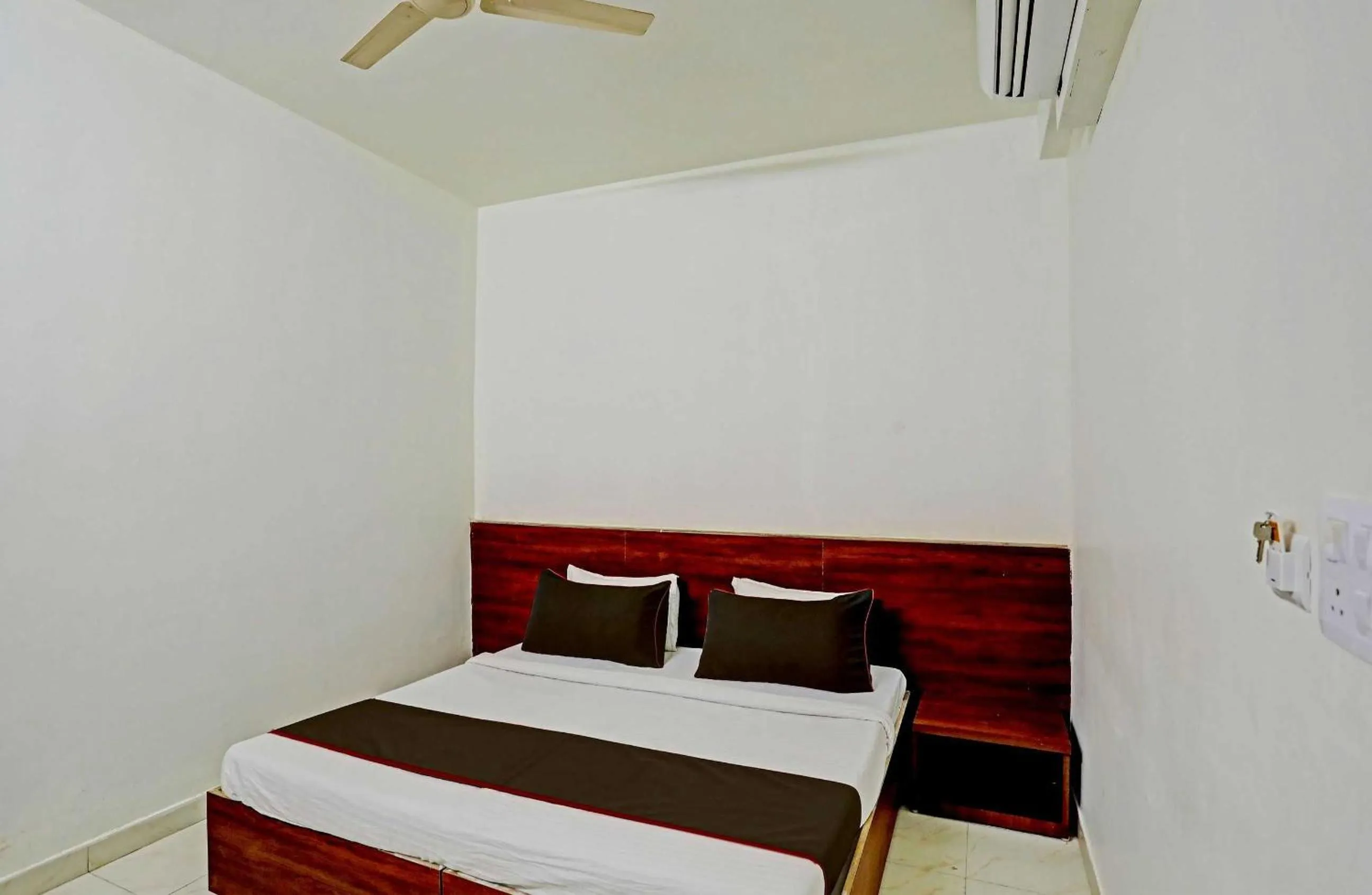 Bedroom, Bed in Hotel O Aditya Inn