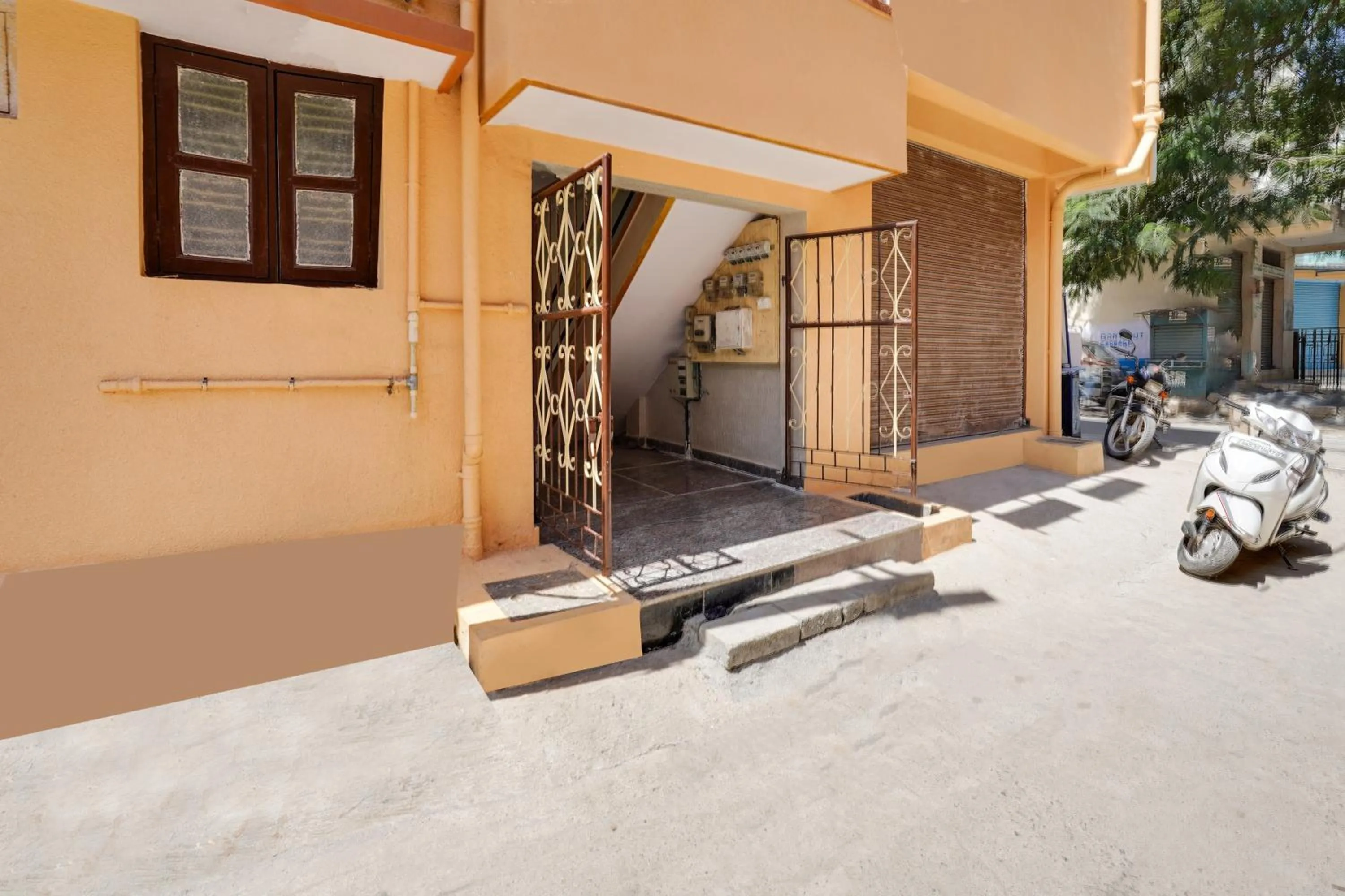 Facade/entrance in Hotel O Lakshmana Hotel