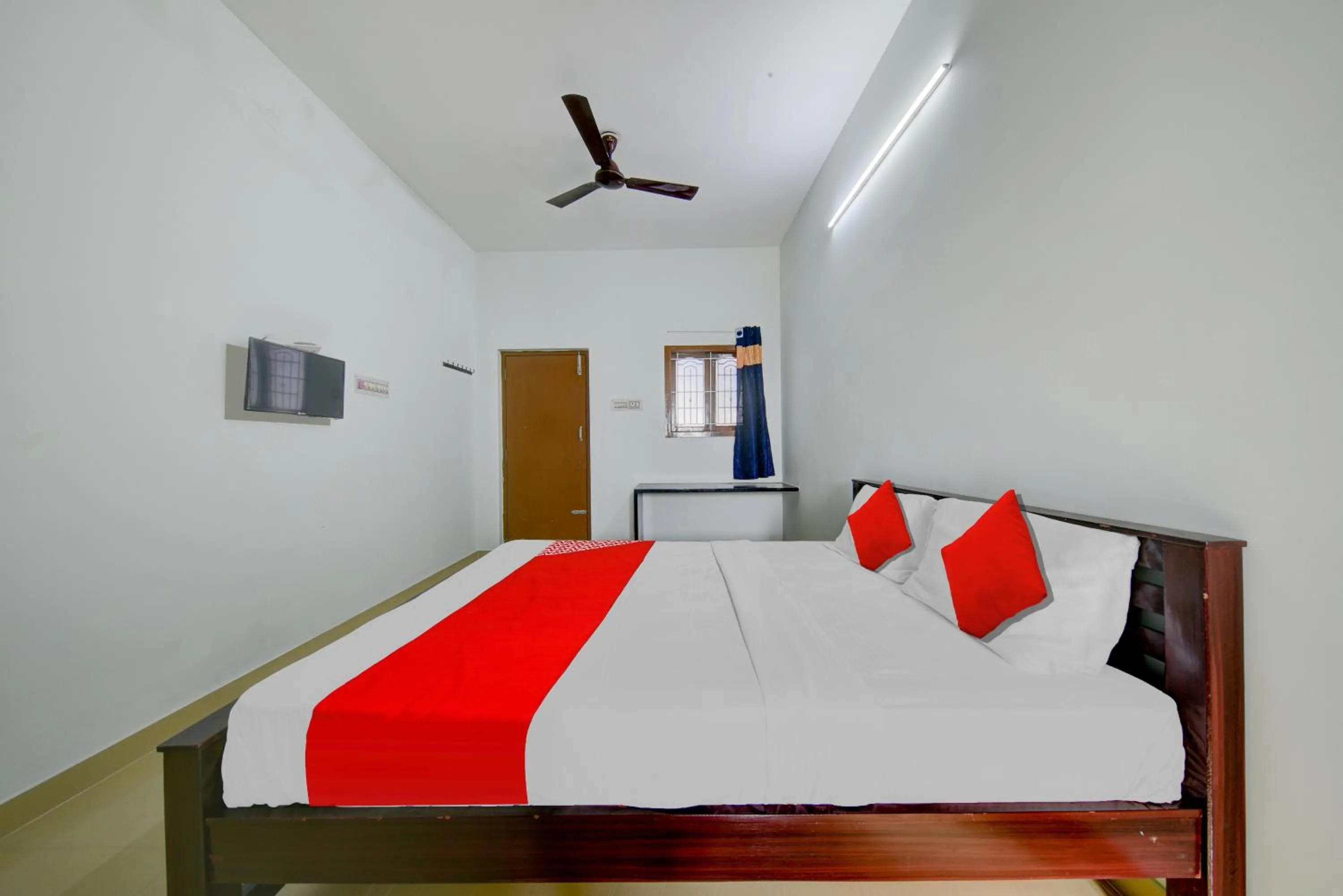 Bedroom, Bed in SMS Homes