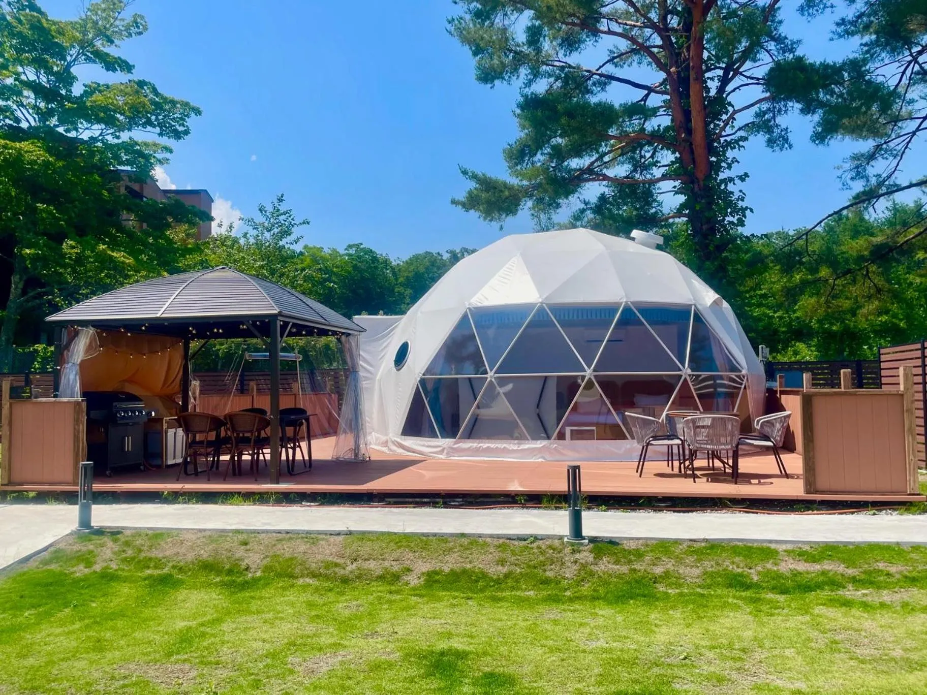 Property building in Gramercy Village 山中湖 Glamping &Sauna