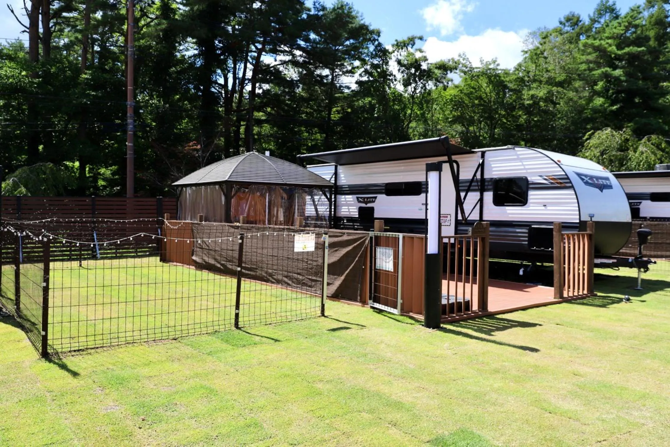 Property building in Gramercy Village 山中湖 Glamping &Sauna