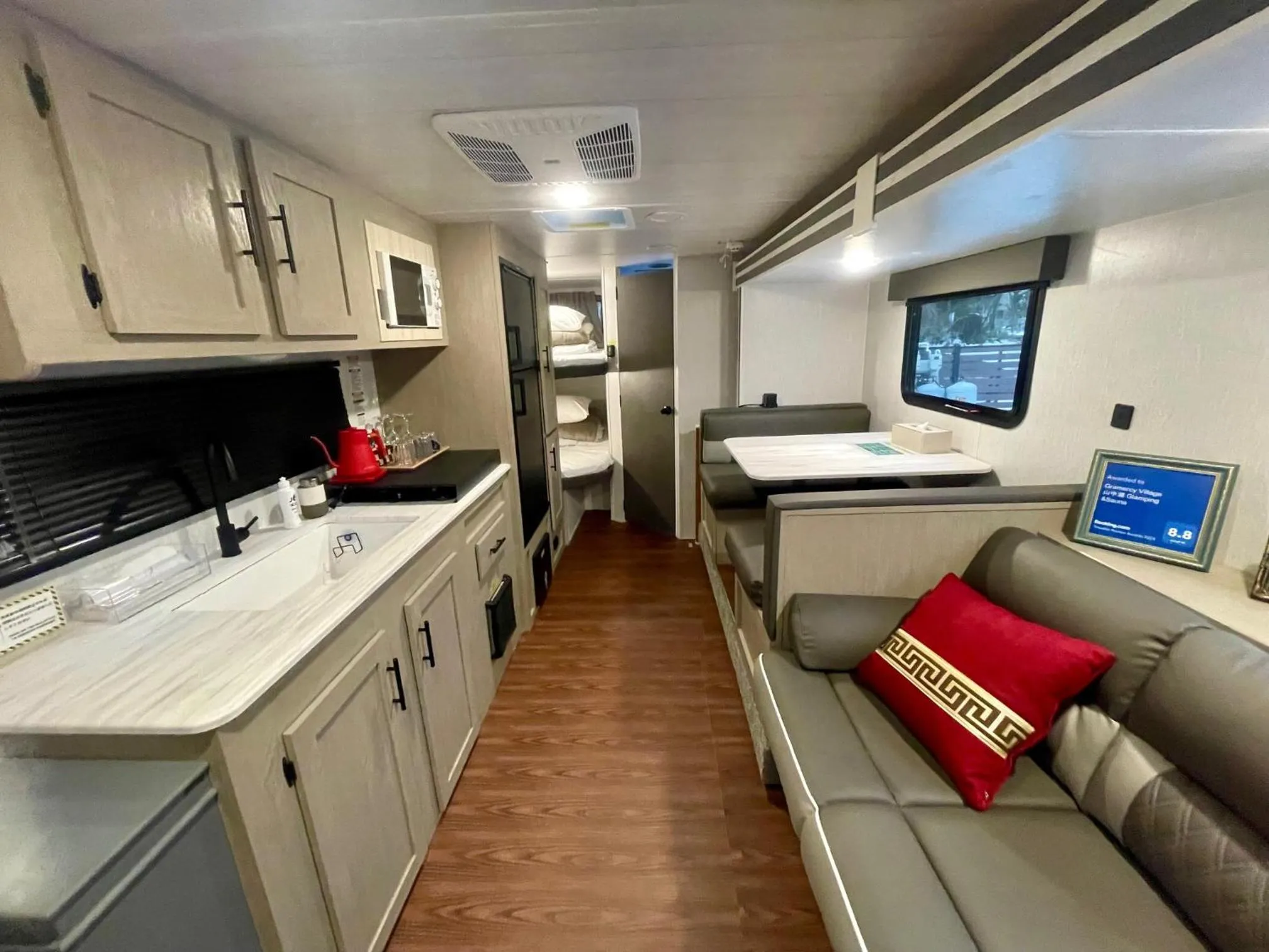 Kitchen or kitchenette in Gramercy Village 山中湖 Glamping &Sauna