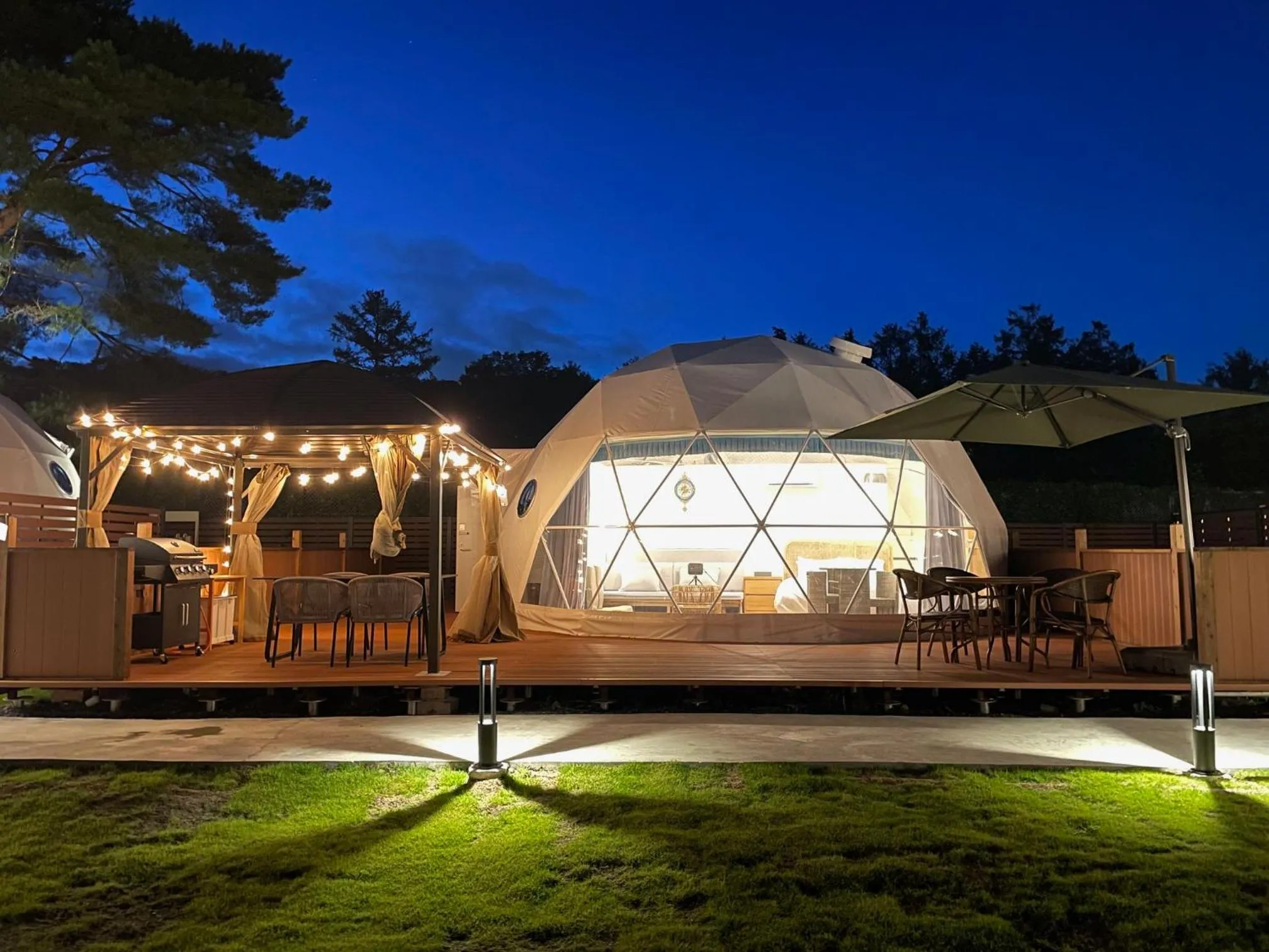 Property building in Gramercy Village 山中湖 Glamping &Sauna