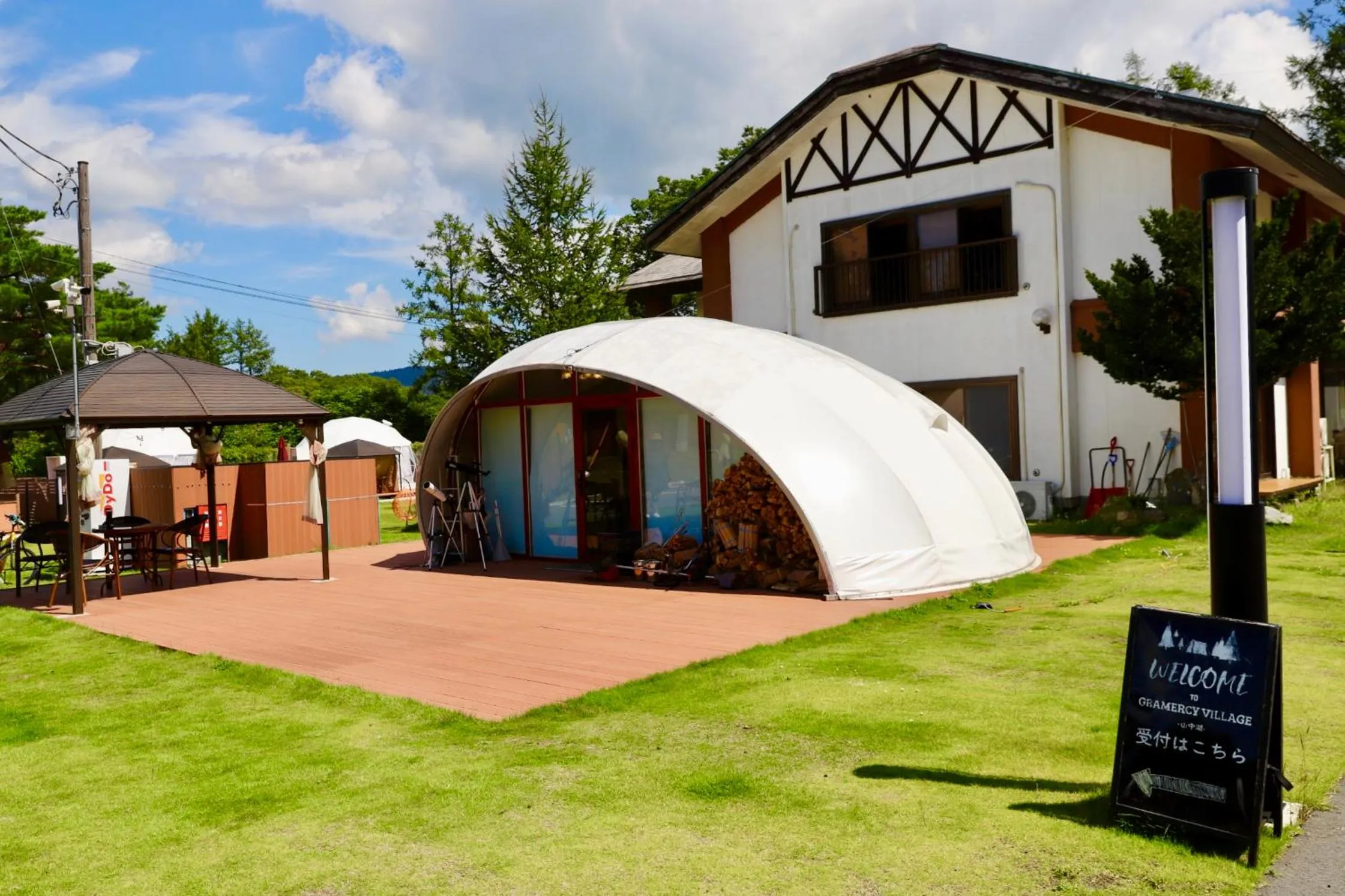 Property building in Gramercy Village 山中湖 Glamping &Sauna