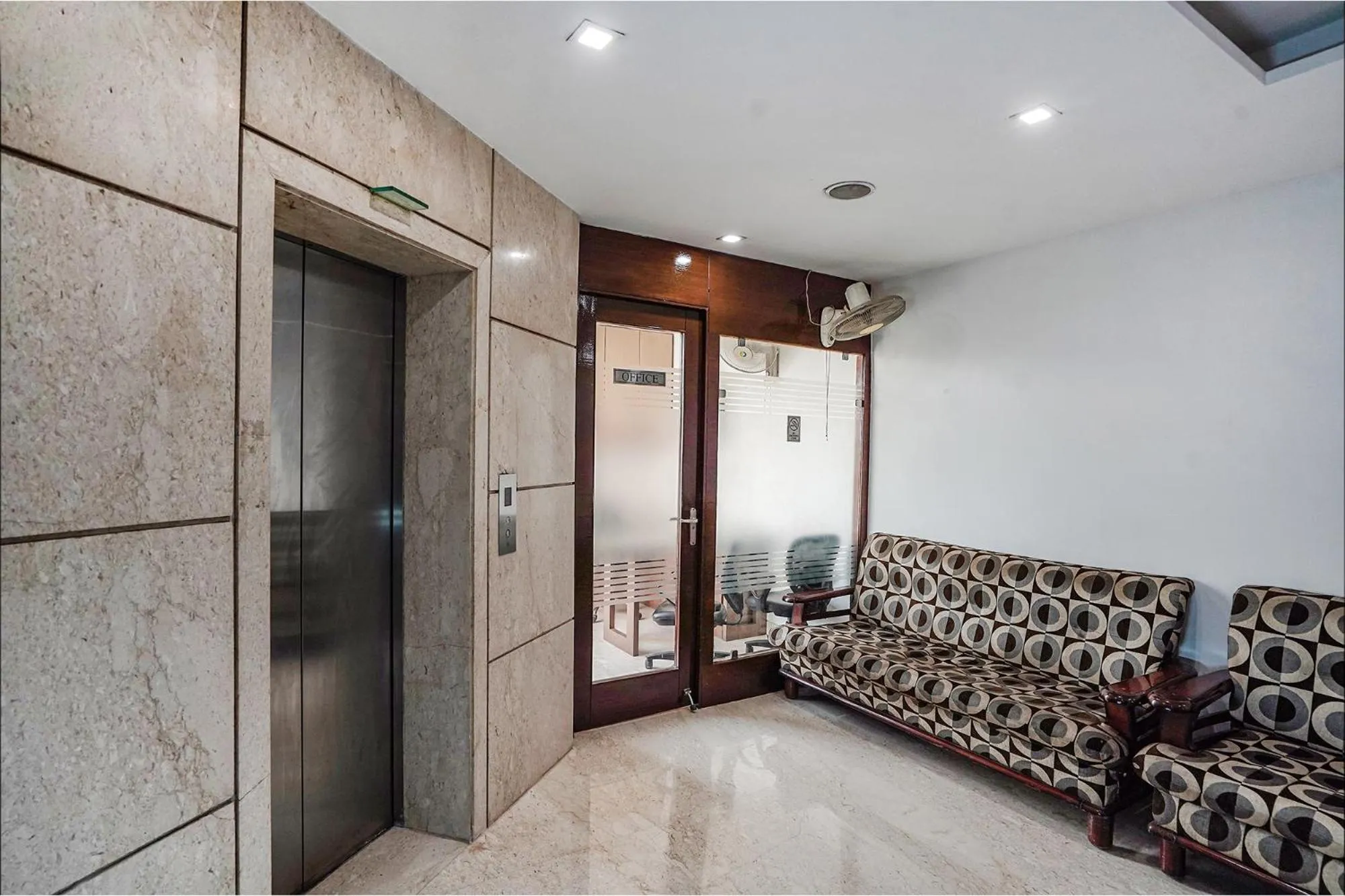 elevator in FabExpress Vasundhara Suits