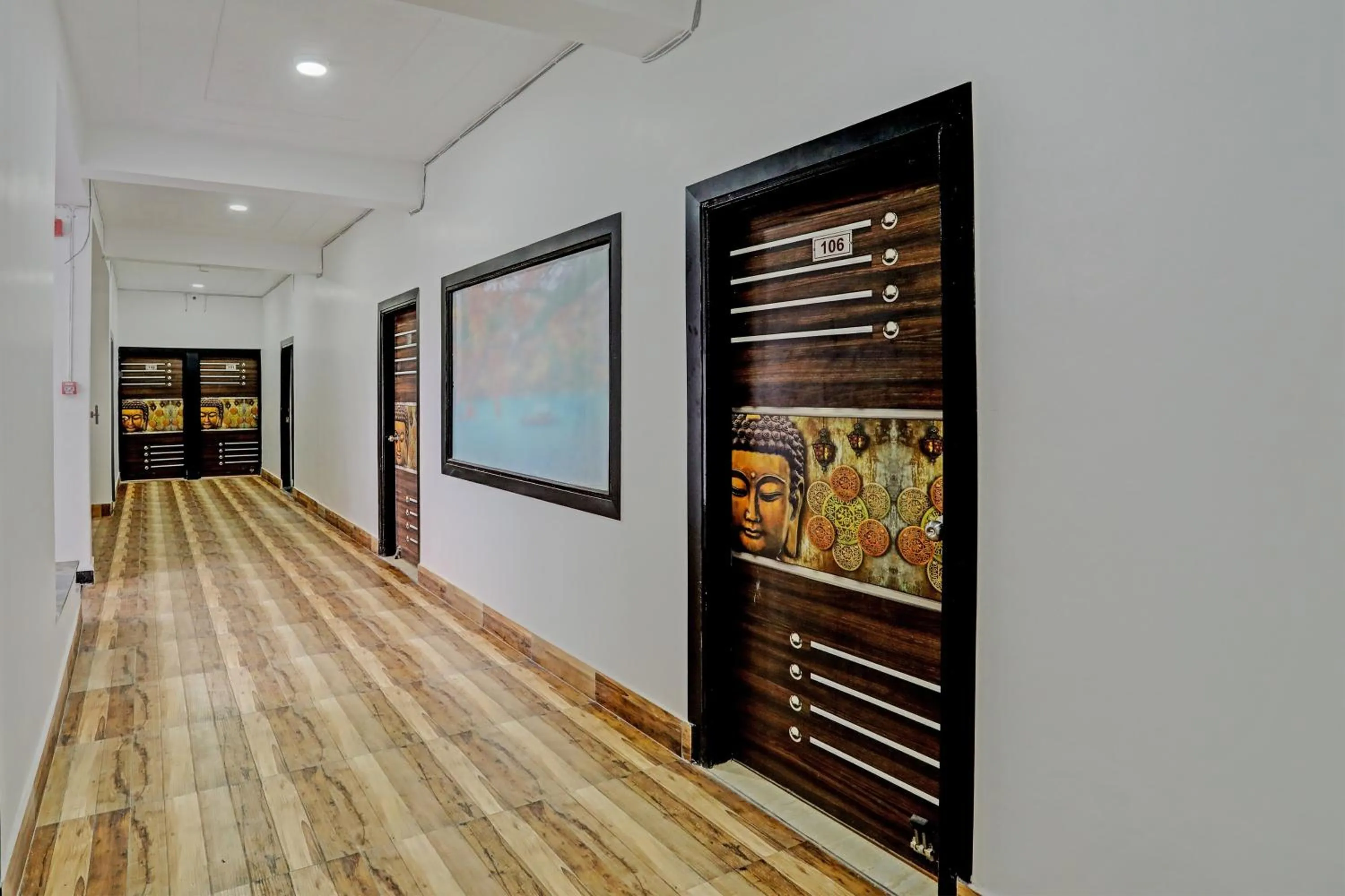 Lobby or reception in Super Collection O Sector 55 Noida Near Noida Stadium