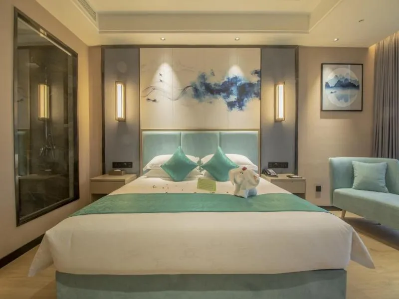 Bed in GreenTree Eastern Hotel Hainan Free Trade Port Jiangdong New District Meilan Airport
