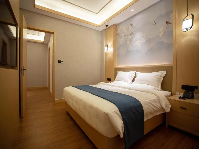 Bed in GreenTree Eastern Hotel Henan Anyang Hua County Wuzhou New Times Square