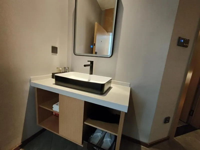 GreenTree Eastern Hotel Shenzhen Futian Civic Center Jingtan Subway Station