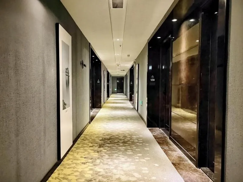 GreenTree Eastern Hotel Shenzhen Pinghu Hua'nan City Hehua Subway Station