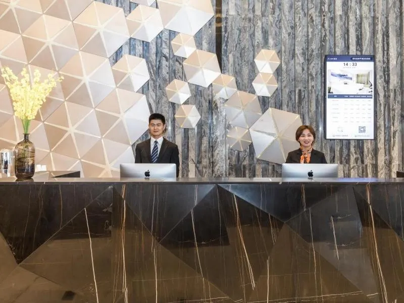 GreenTree Eastern Hotel Shenzhen Pinghu Hua'nan City Hehua Subway Station